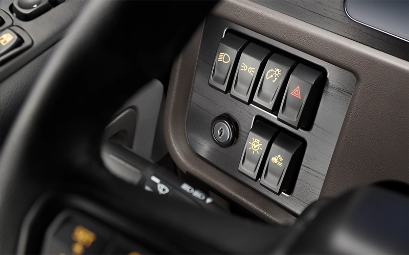 Peterbilt 389 Peterbilt_LIGHT_SWITCH_CONTROL_1200x672_OH_v2
