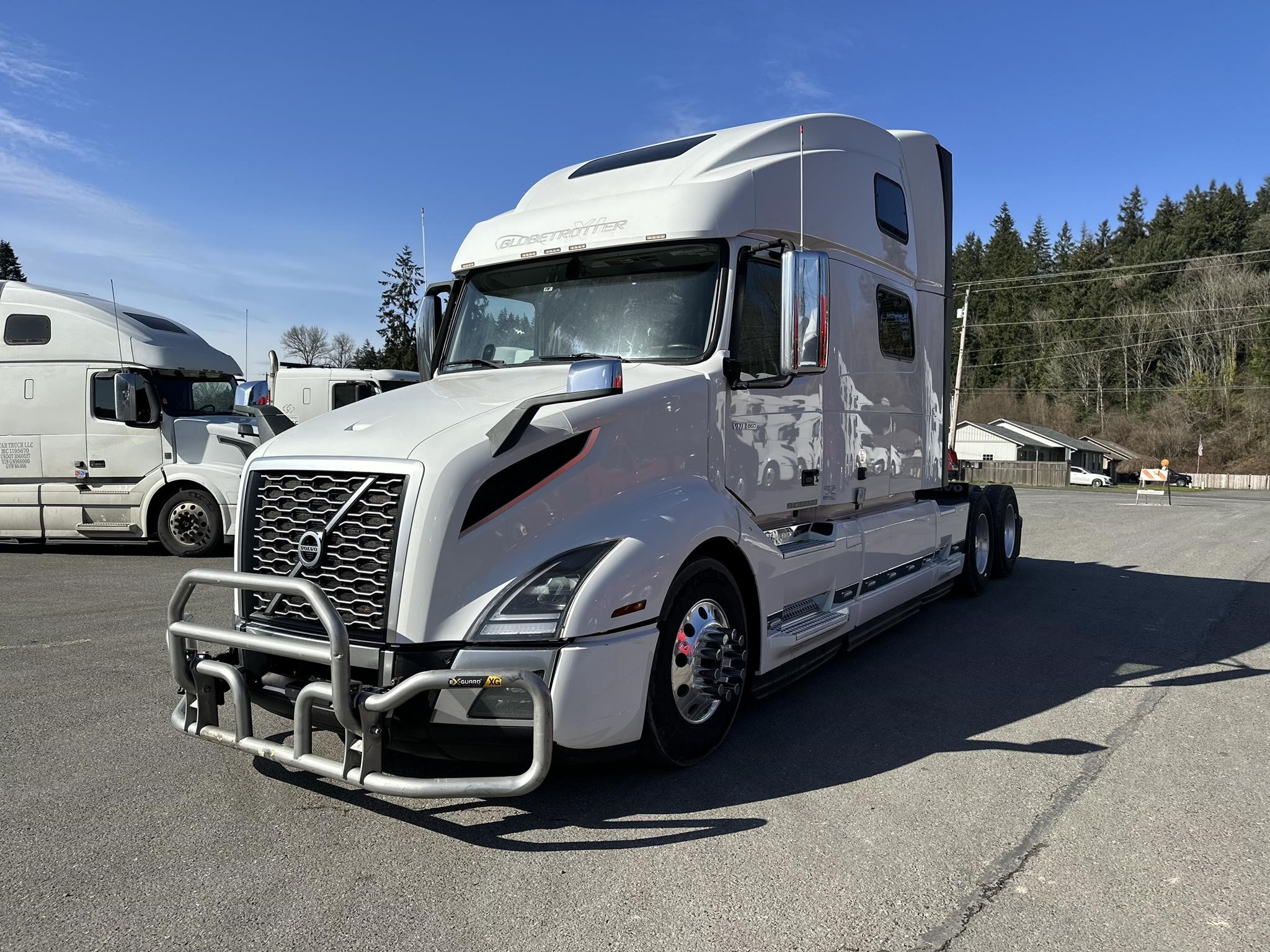 2021 VOLVO VNL64T860 - image 1 of 6