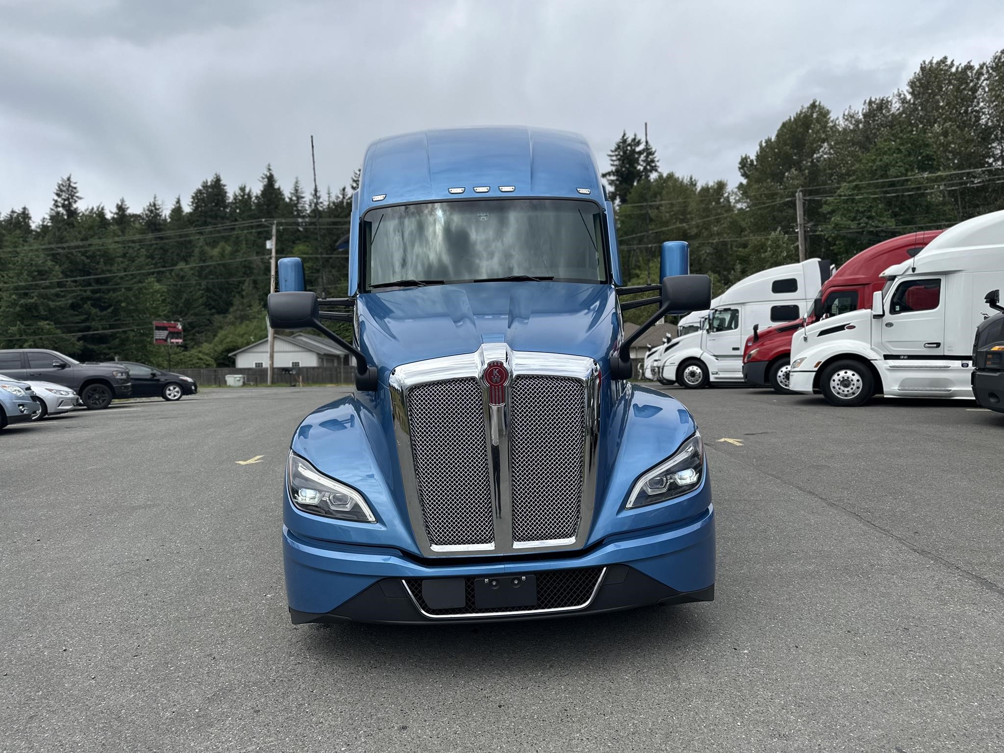 2022 KENWORTH T680 - image 2 of 6