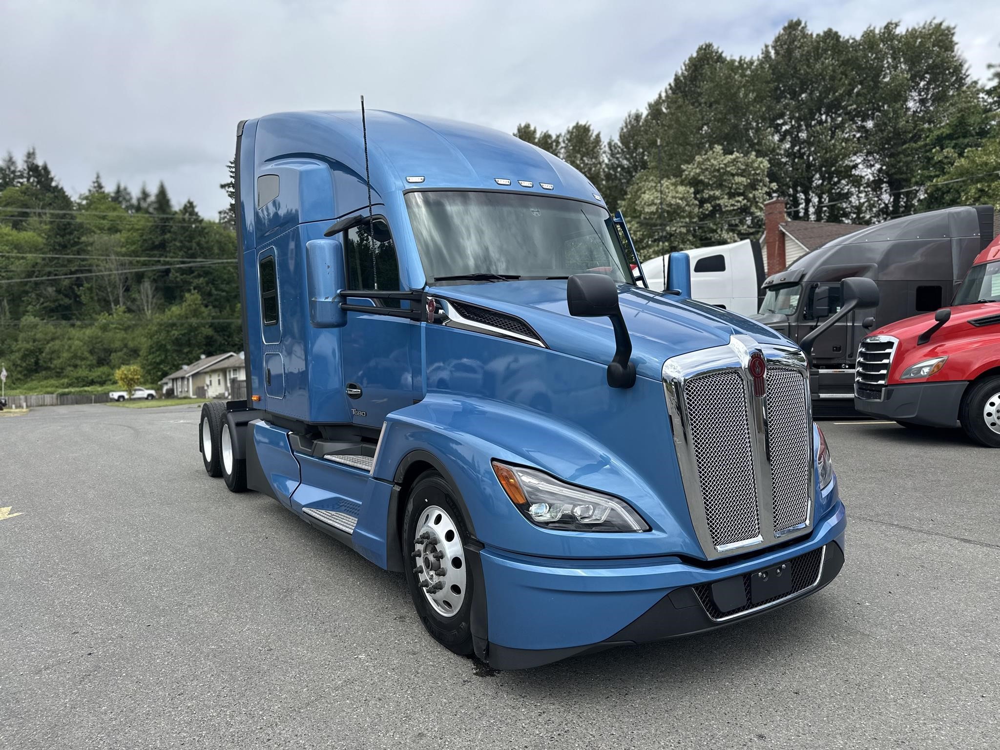 2022 KENWORTH T680 - image 3 of 6
