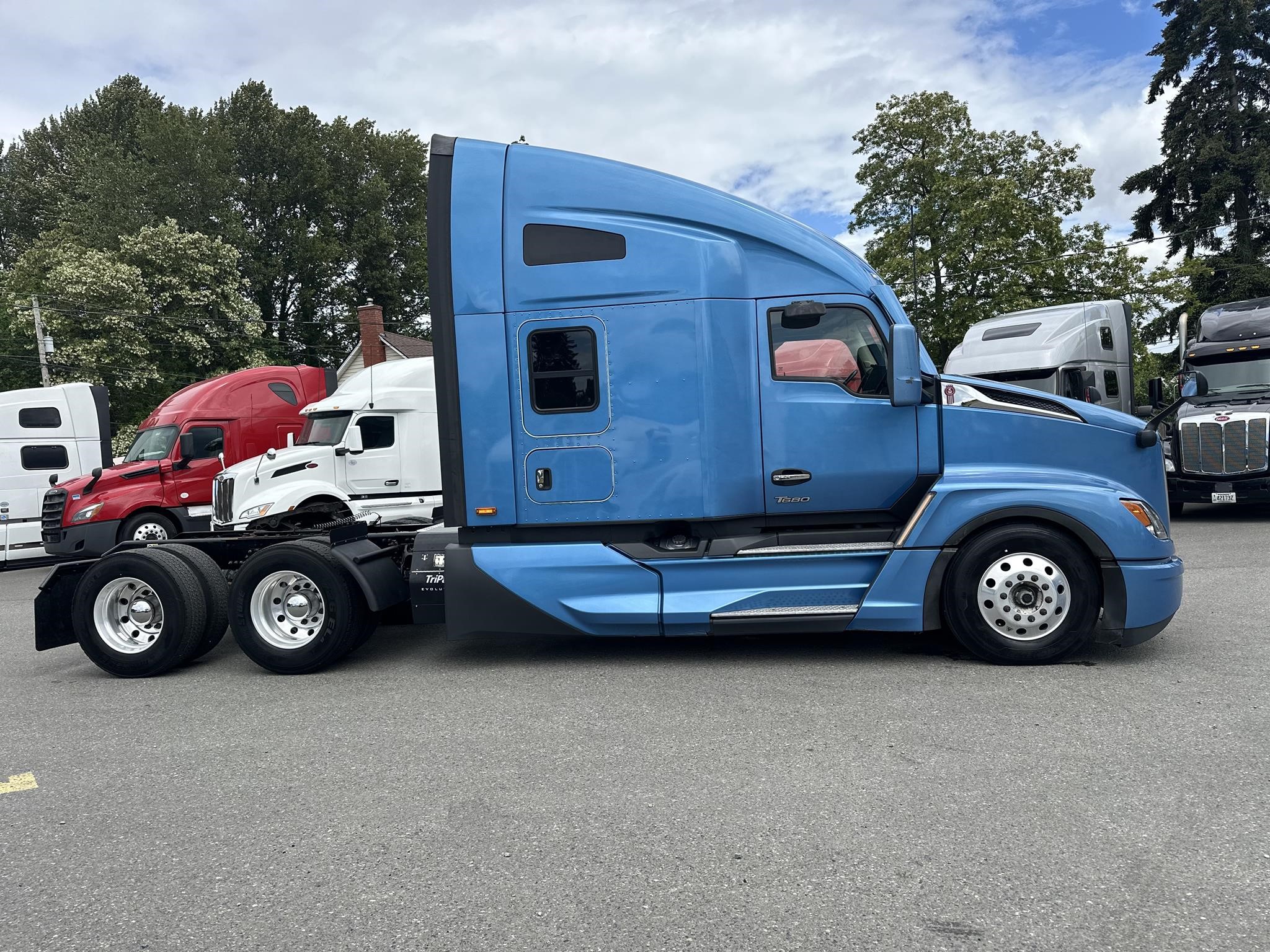 2022 KENWORTH T680 - image 4 of 6