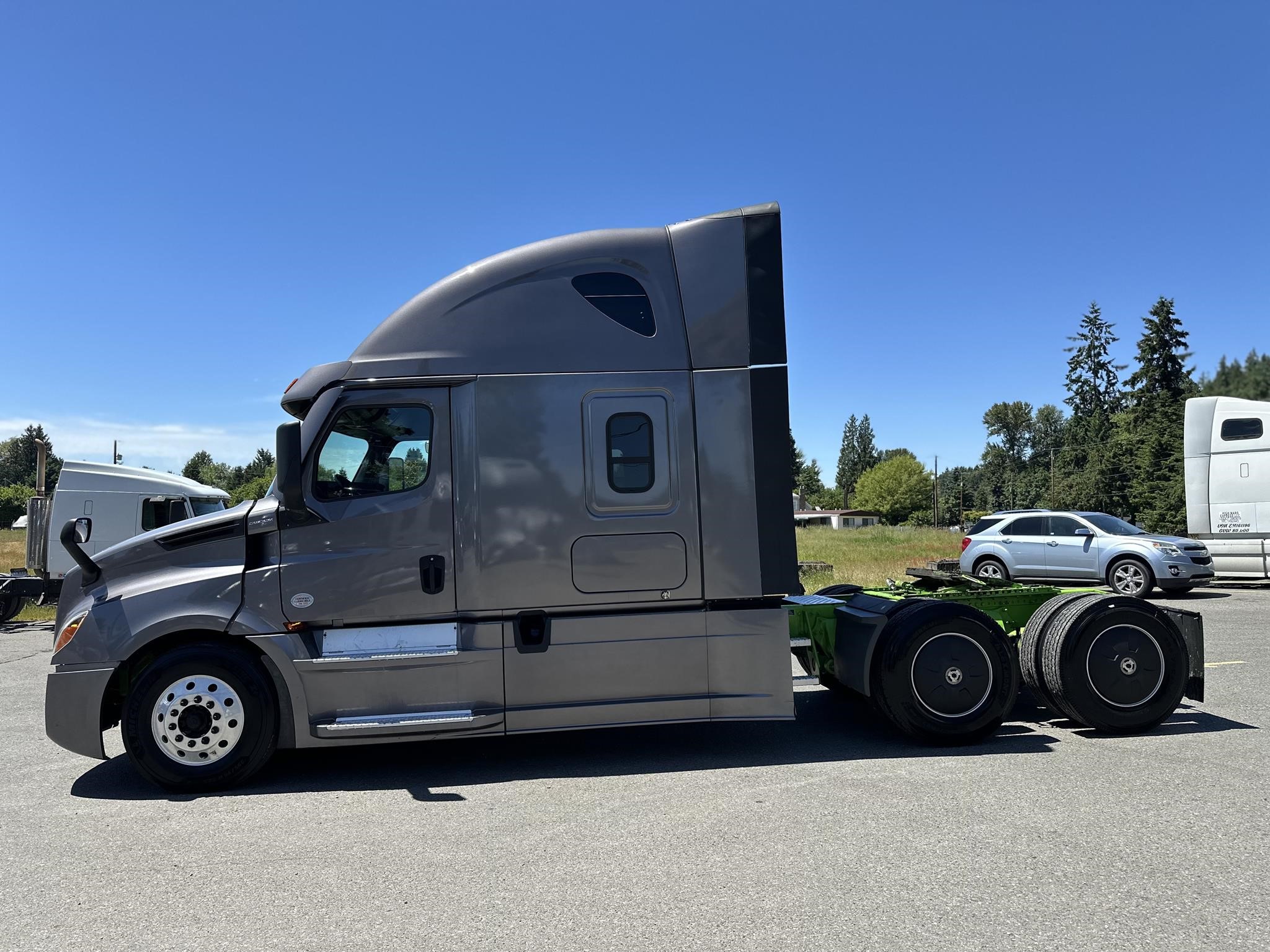 2022 FREIGHTLINER CASCADIA 126 - image 5 of 6