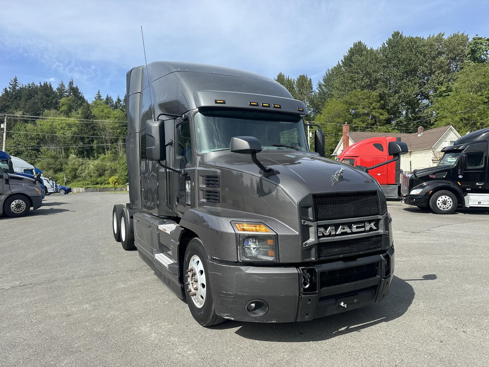 2019 MACK ANTHEM 64T - image 3 of 6