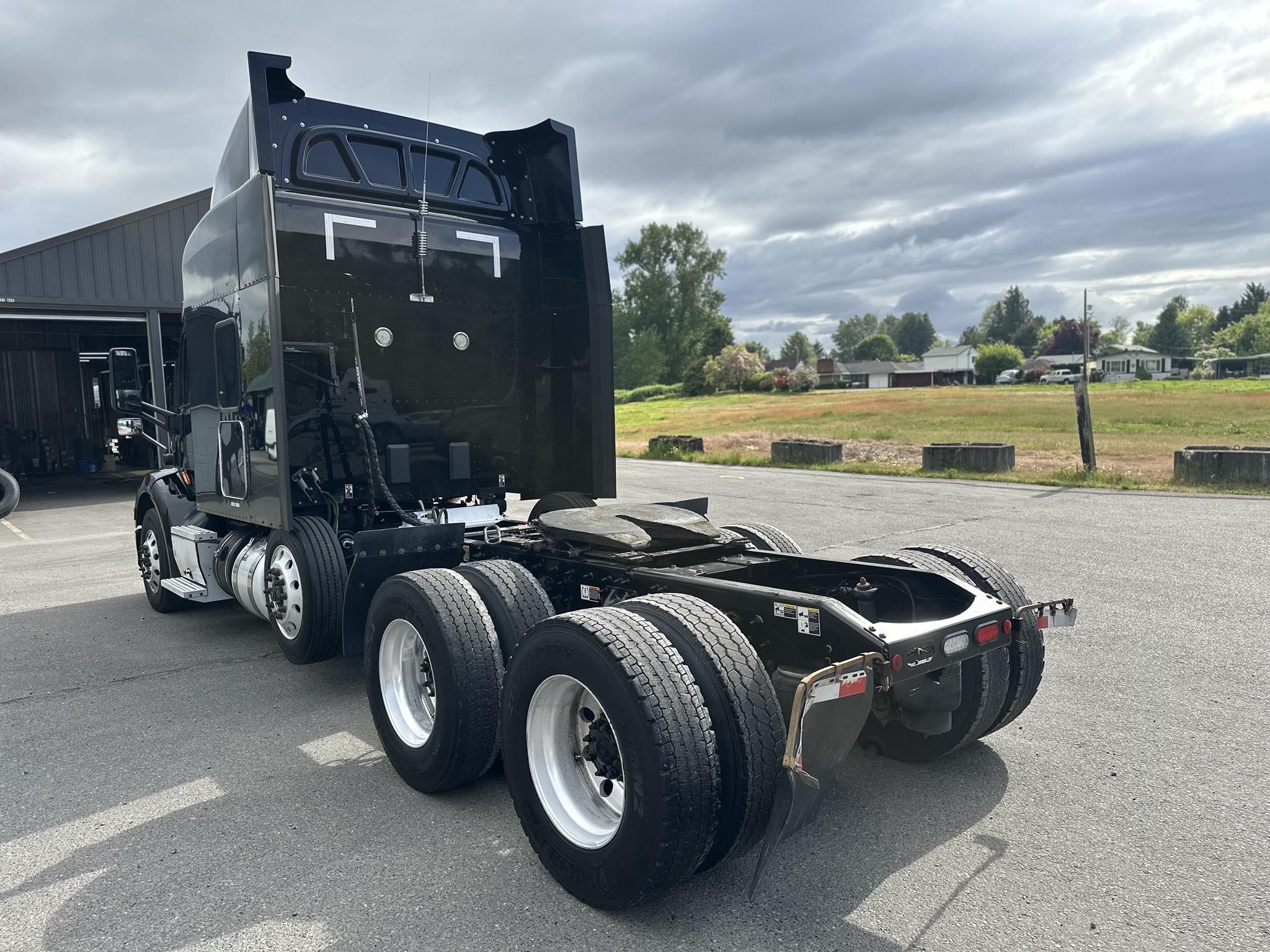 2018 PETERBILT 579 - image 6 of 6