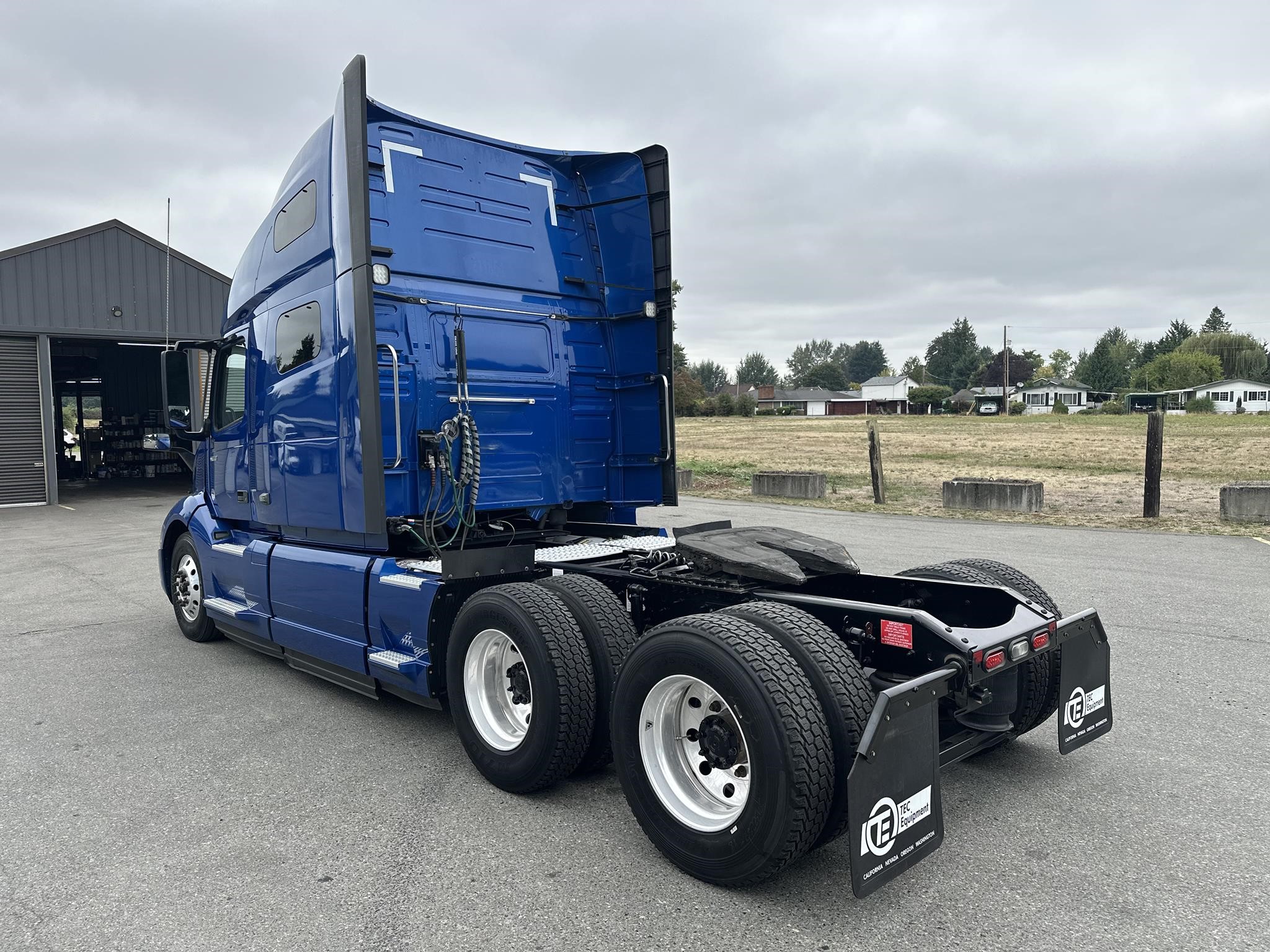 2021 VOLVO VNL64T760 - image 6 of 6
