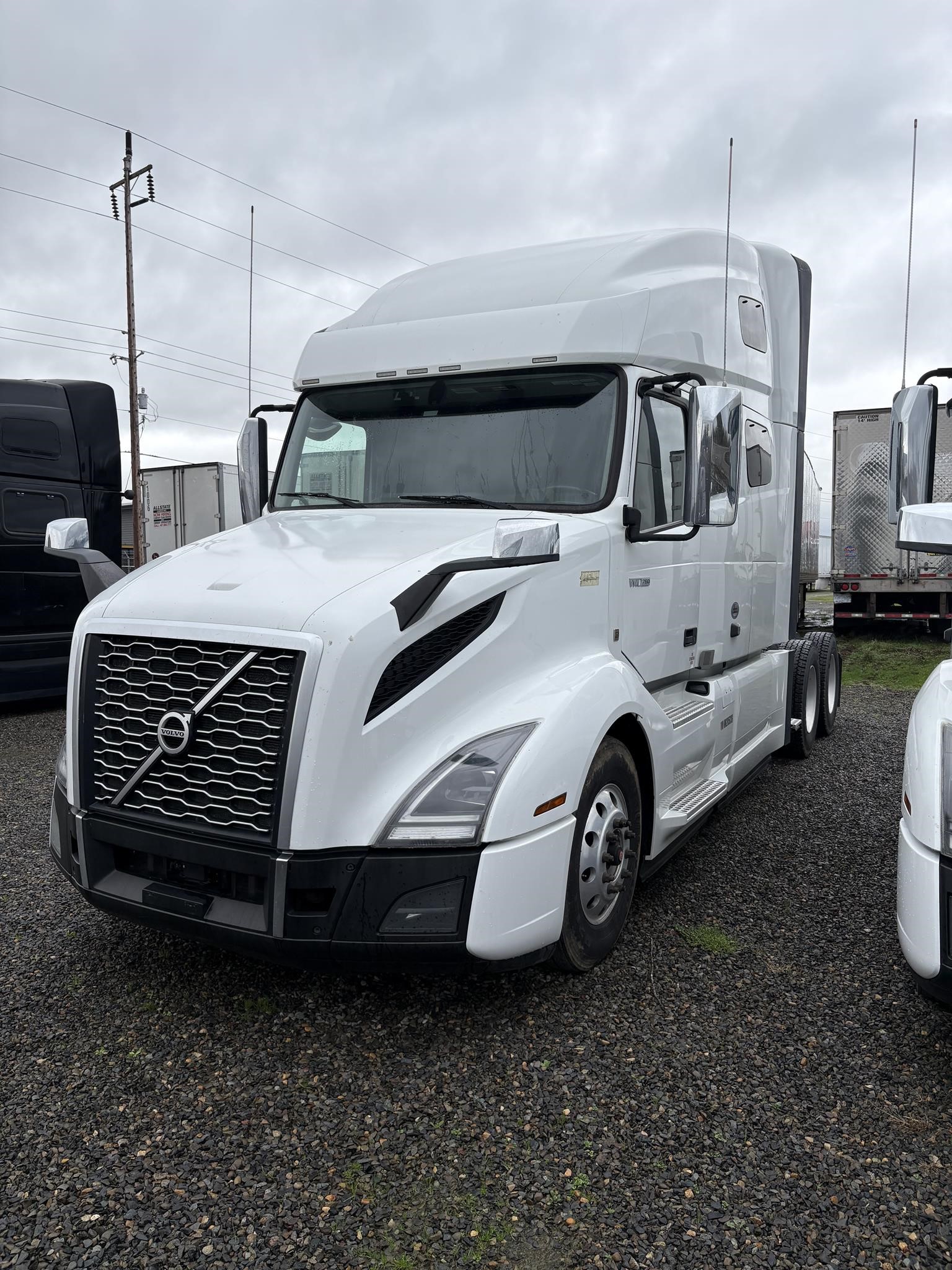 2022 VOLVO VNL64T760 10025855862 2022 VOLVO VNL64T760 10025855862