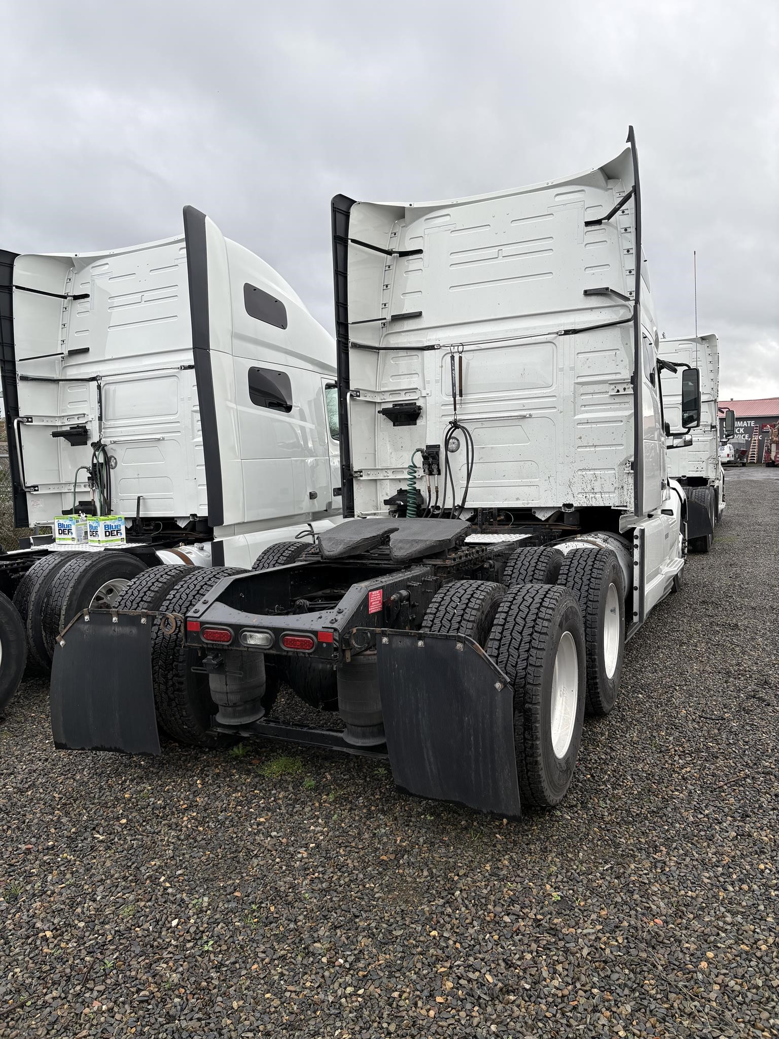 2022 VOLVO VNL64T760 10025855885 2022 VOLVO VNL64T760 10025855885