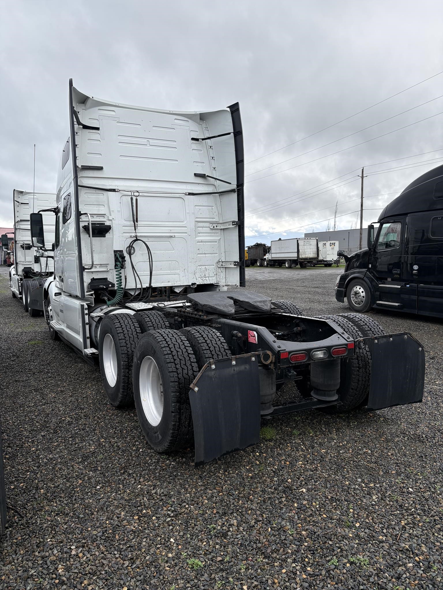 2022 VOLVO VNL64T760 10025855942 2022 VOLVO VNL64T760 10025855942