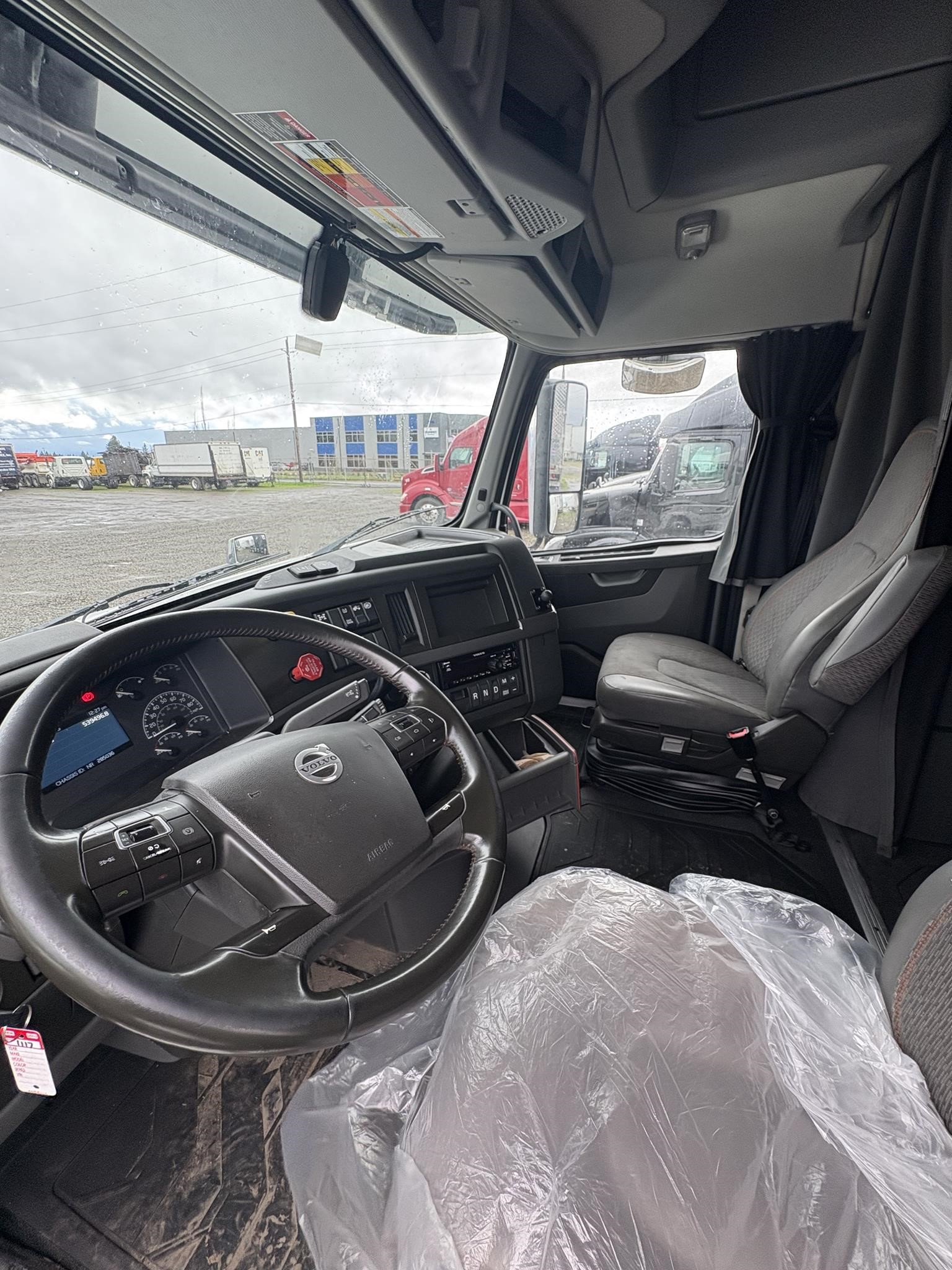 2022 VOLVO VNL64T760 10025855975 2022 VOLVO VNL64T760 10025855975