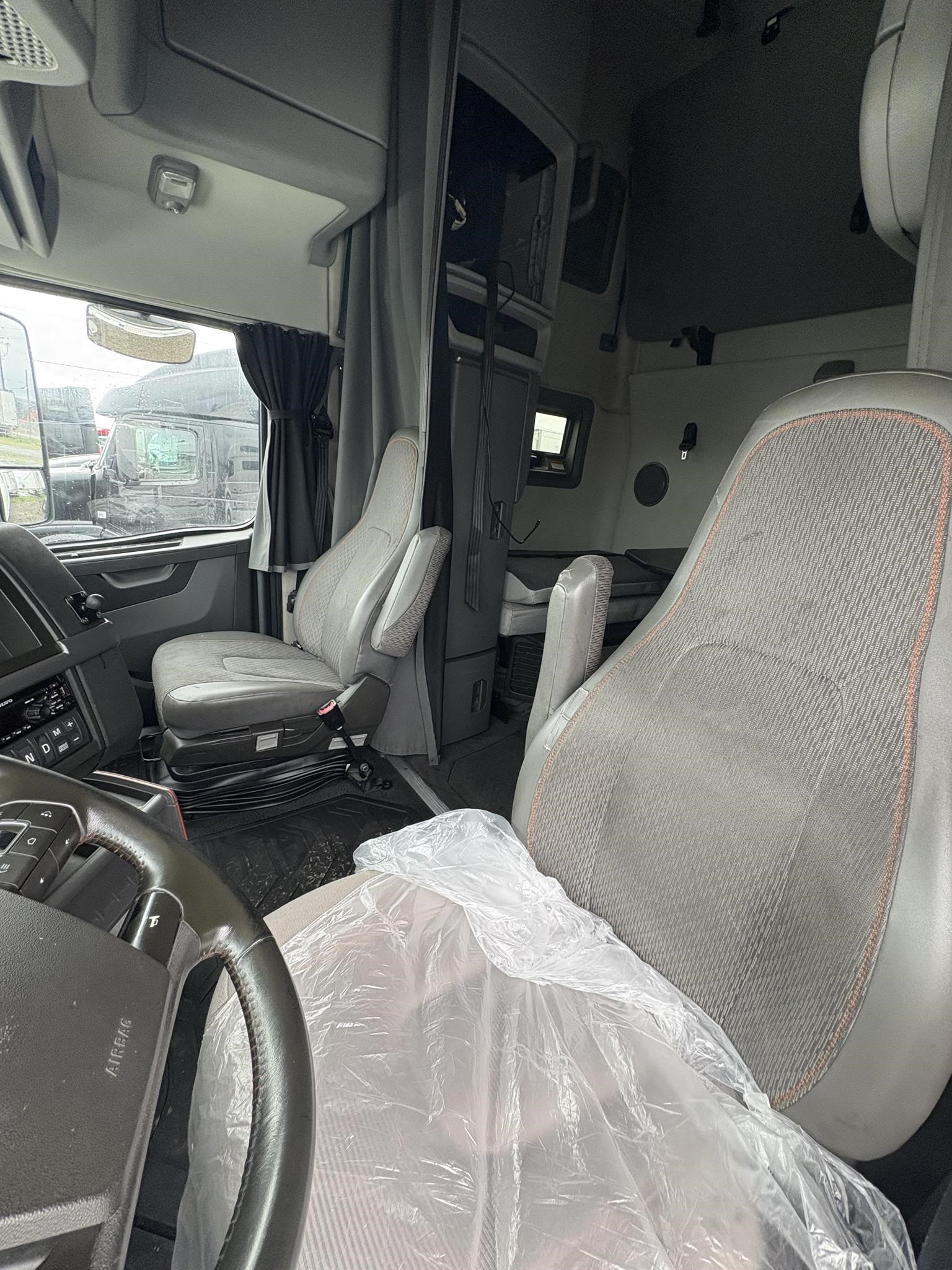 2022 VOLVO VNL64T760 10025856007 2022 VOLVO VNL64T760 10025856007