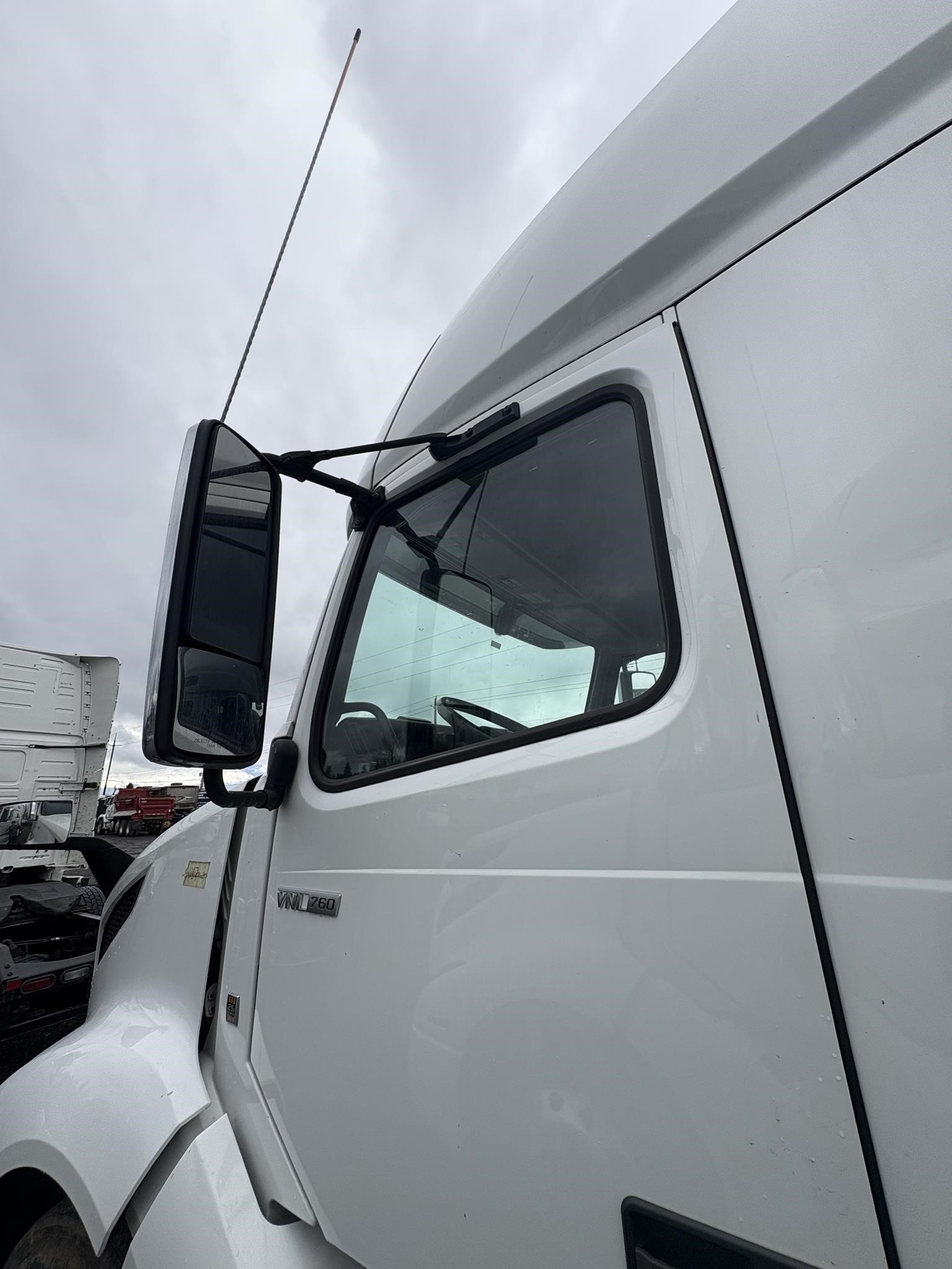 2022 VOLVO VNL64T760 10025856049 2022 VOLVO VNL64T760 10025856049