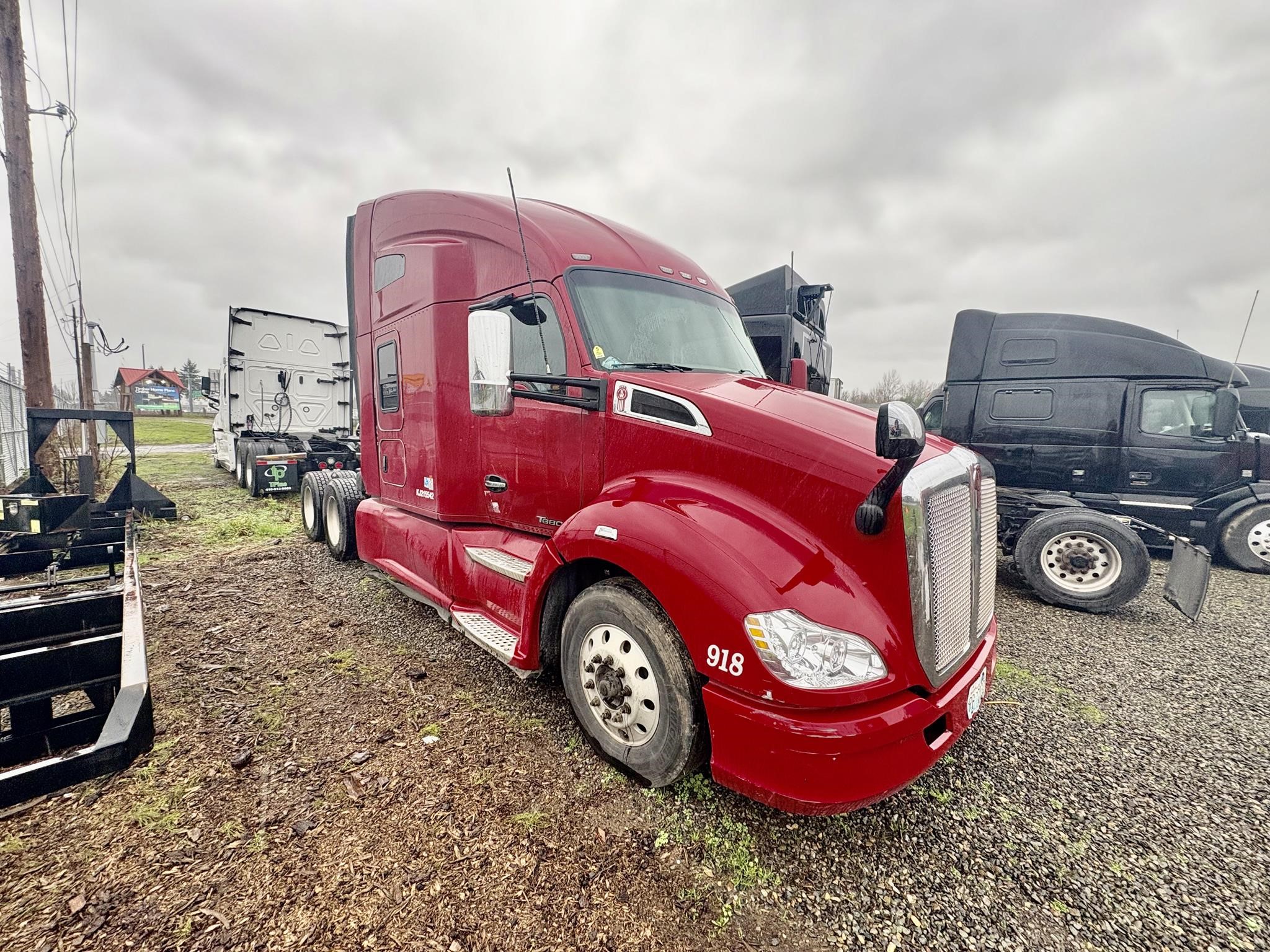 2019 KENWORTH T680 2019 KENWORTH T680 - image 2 of 6