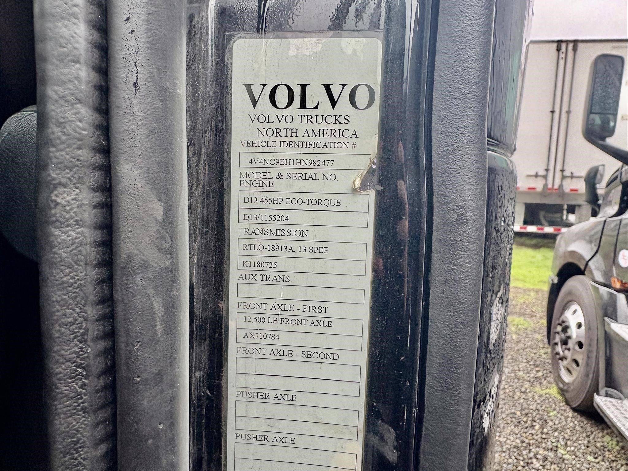 2017 VOLVO VNL64T780 2017 VOLVO VNL64T780 - image 6 of 6