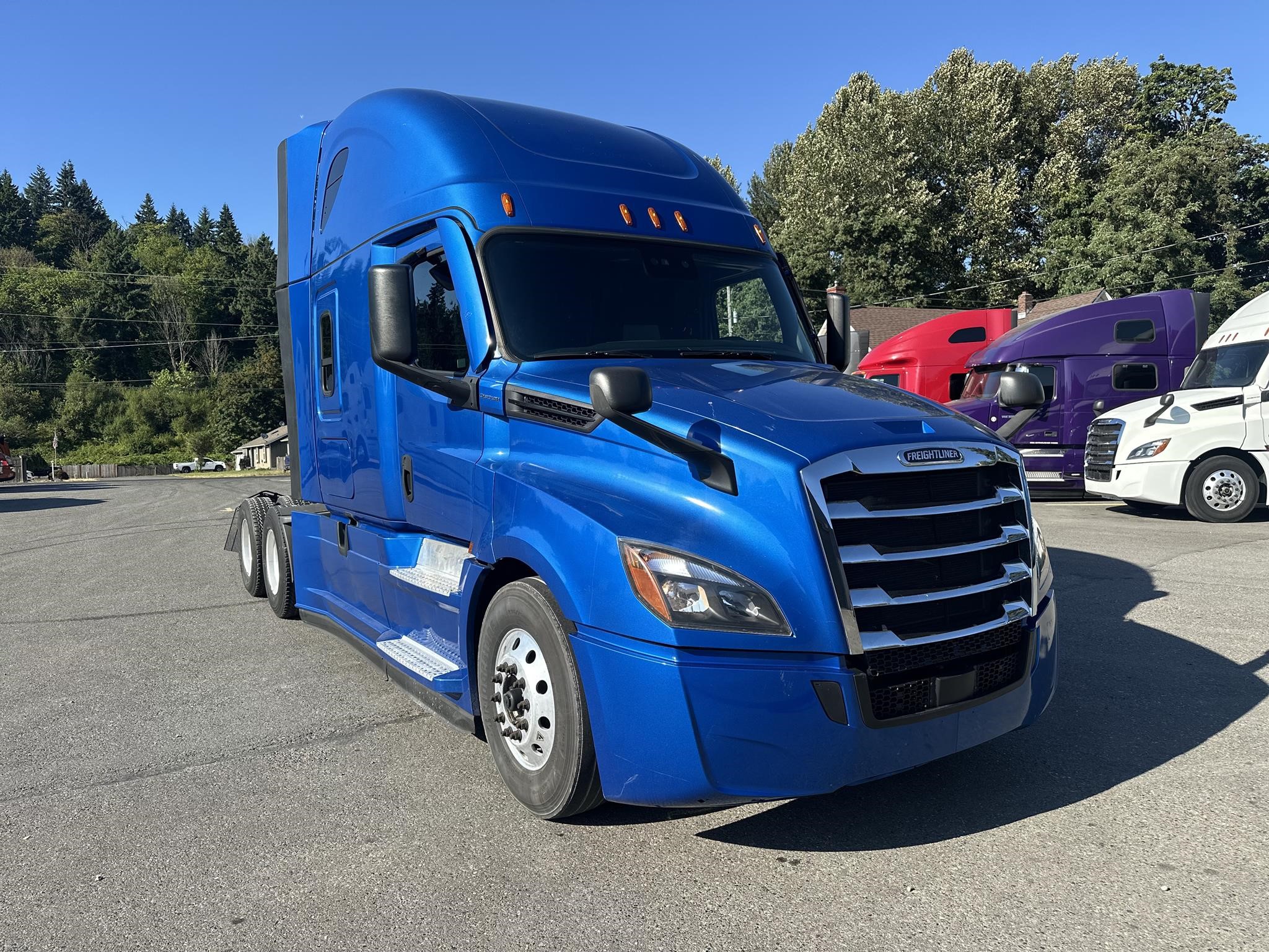 2020 FREIGHTLINER CASCADIA 126 2020 FREIGHTLINER CASCADIA 126 - image 3 of 6