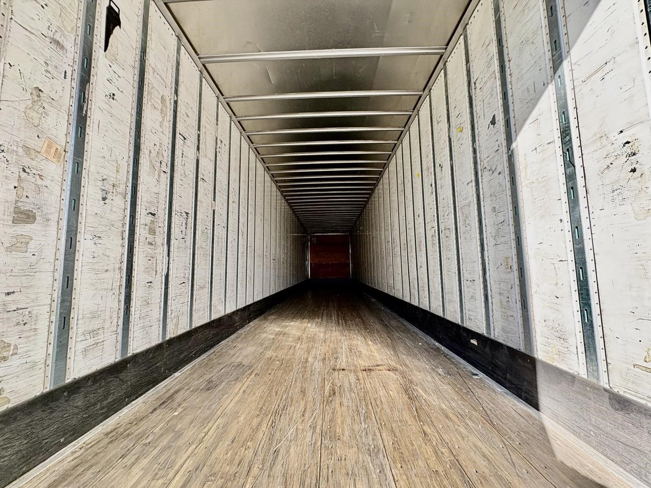 2015 UTILITY 4000D-X 2015 UTILITY 4000D-X - image 5 of 6