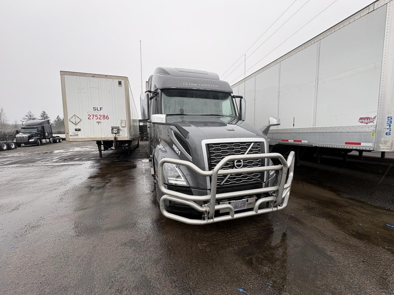 2022 Volvo - image 2