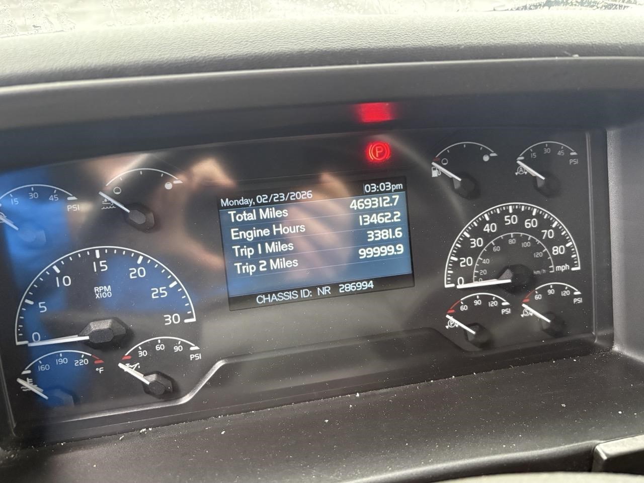 2022 VOLVO VNL64T860 11008694239 2022 VOLVO VNL64T860 11008694239