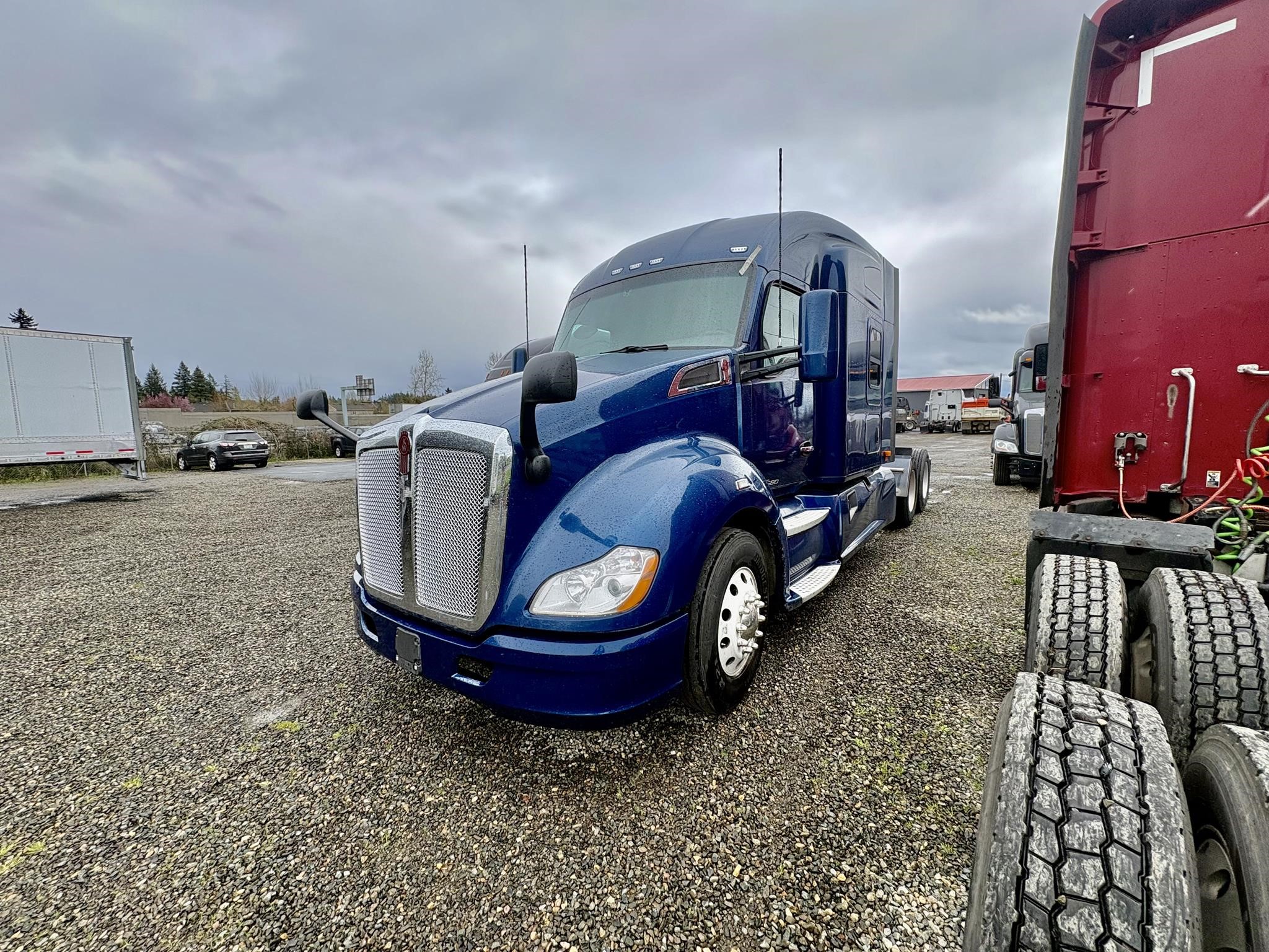 2022 KENWORTH T680 - image 1 of 6