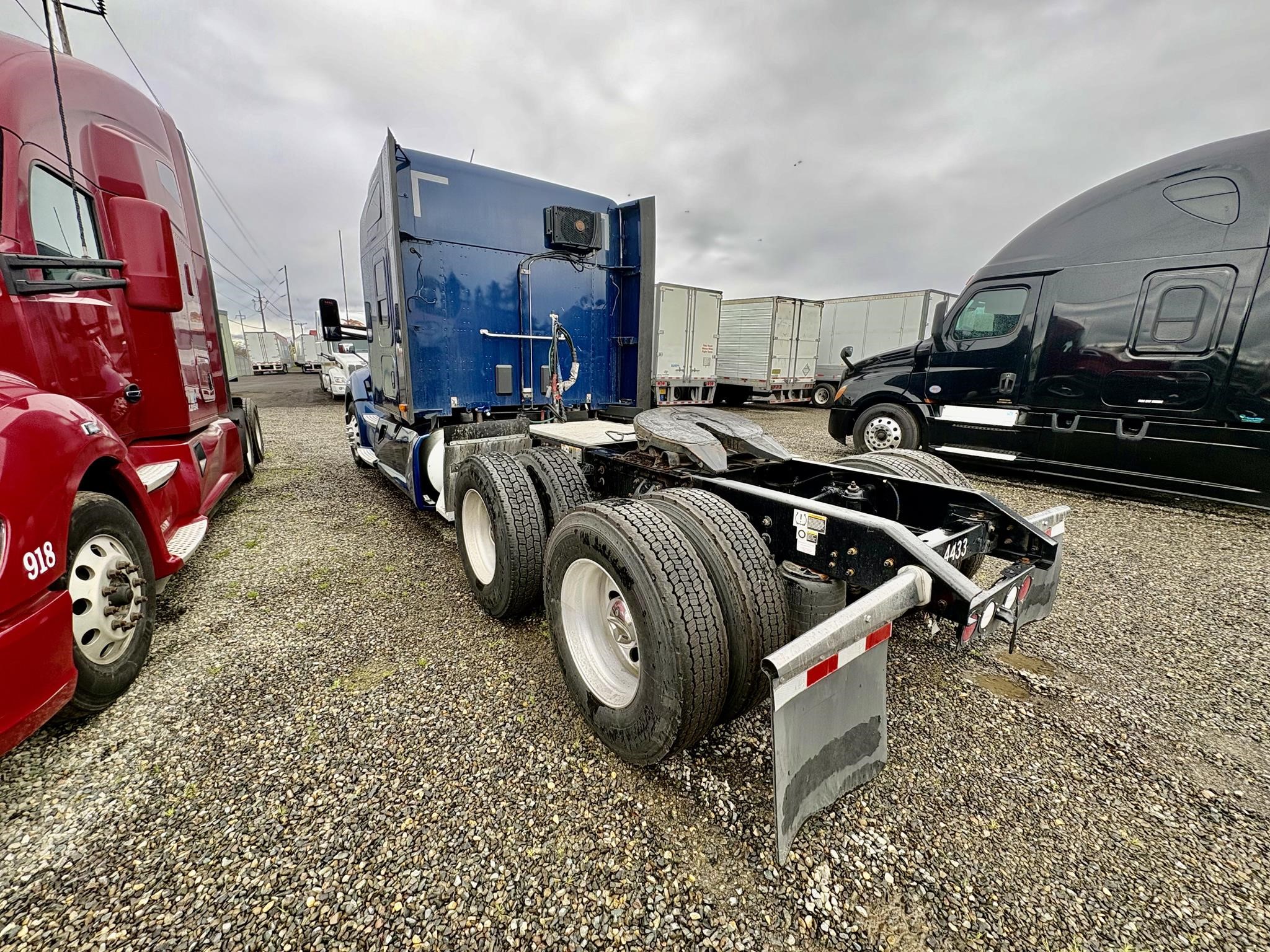 2022 KENWORTH T680 - image 4 of 6