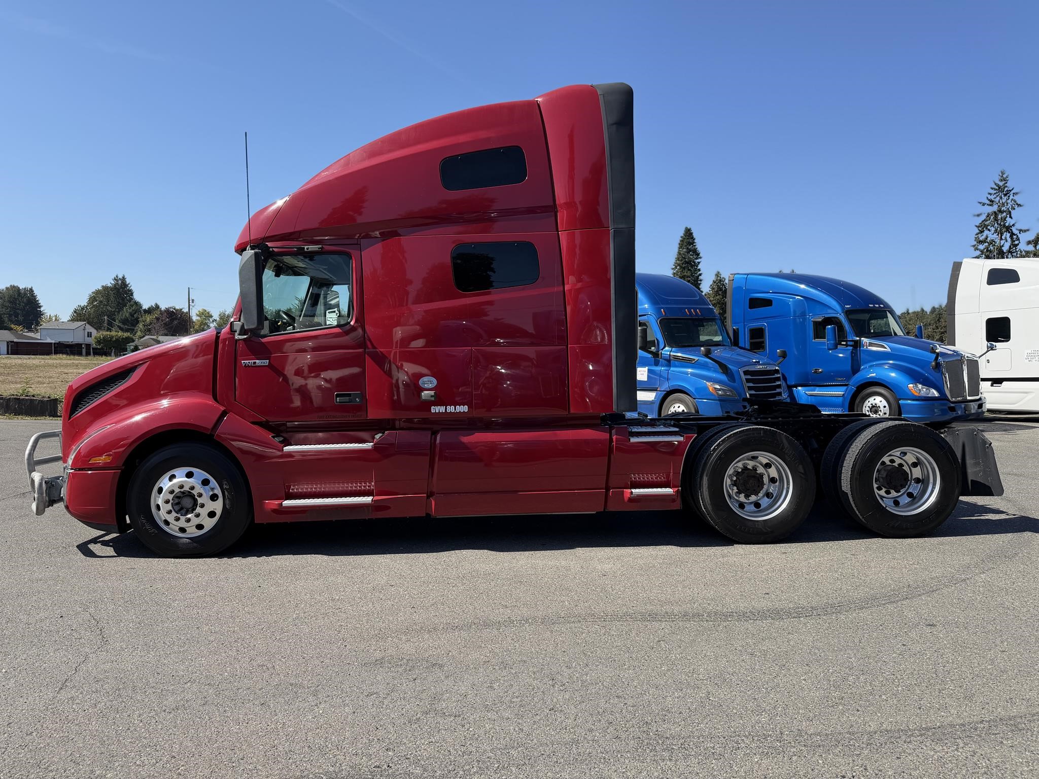 2019 VOLVO VNL64T670 - image 5 of 6