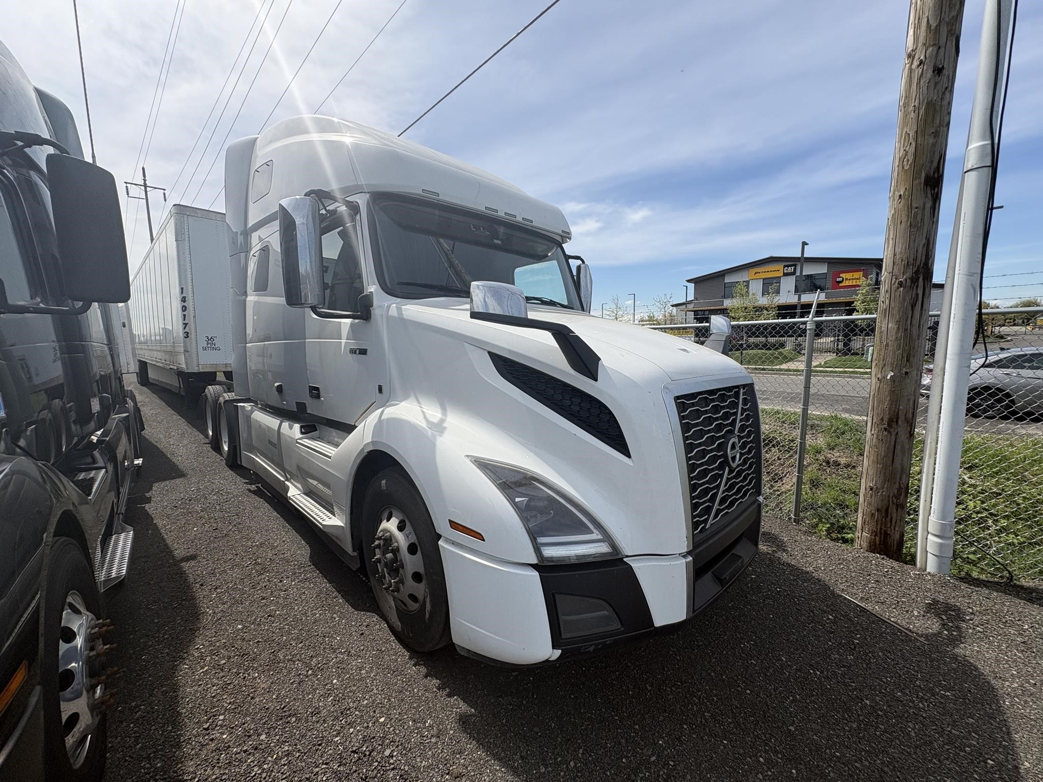 2022 Volvo - image 2