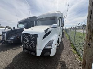 2022 VOLVO VNL64T760 11017103178