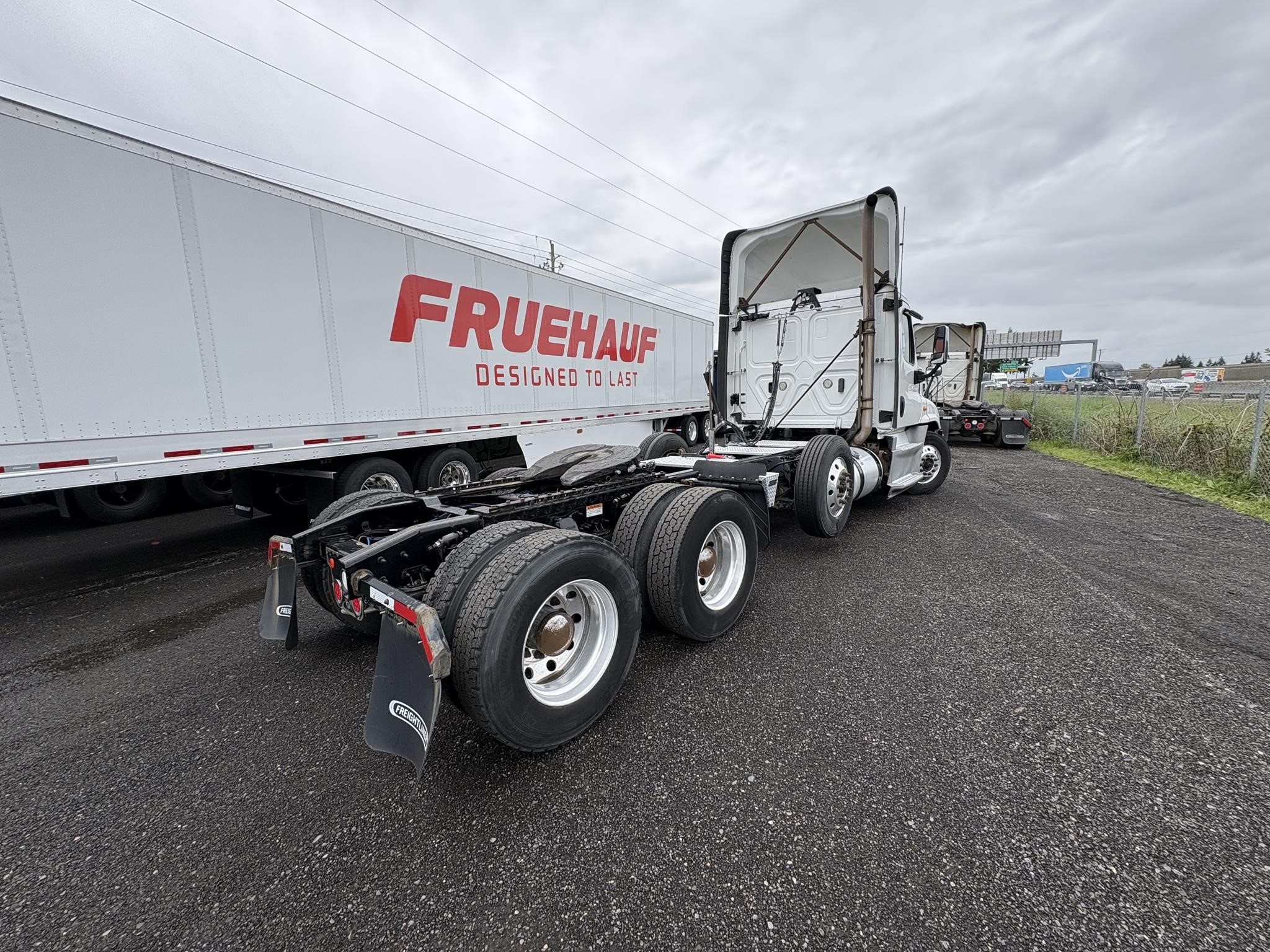 2020 FREIGHTLINER CASCADIA 125 2020 FREIGHTLINER CASCADIA 125 - image 3 of 6