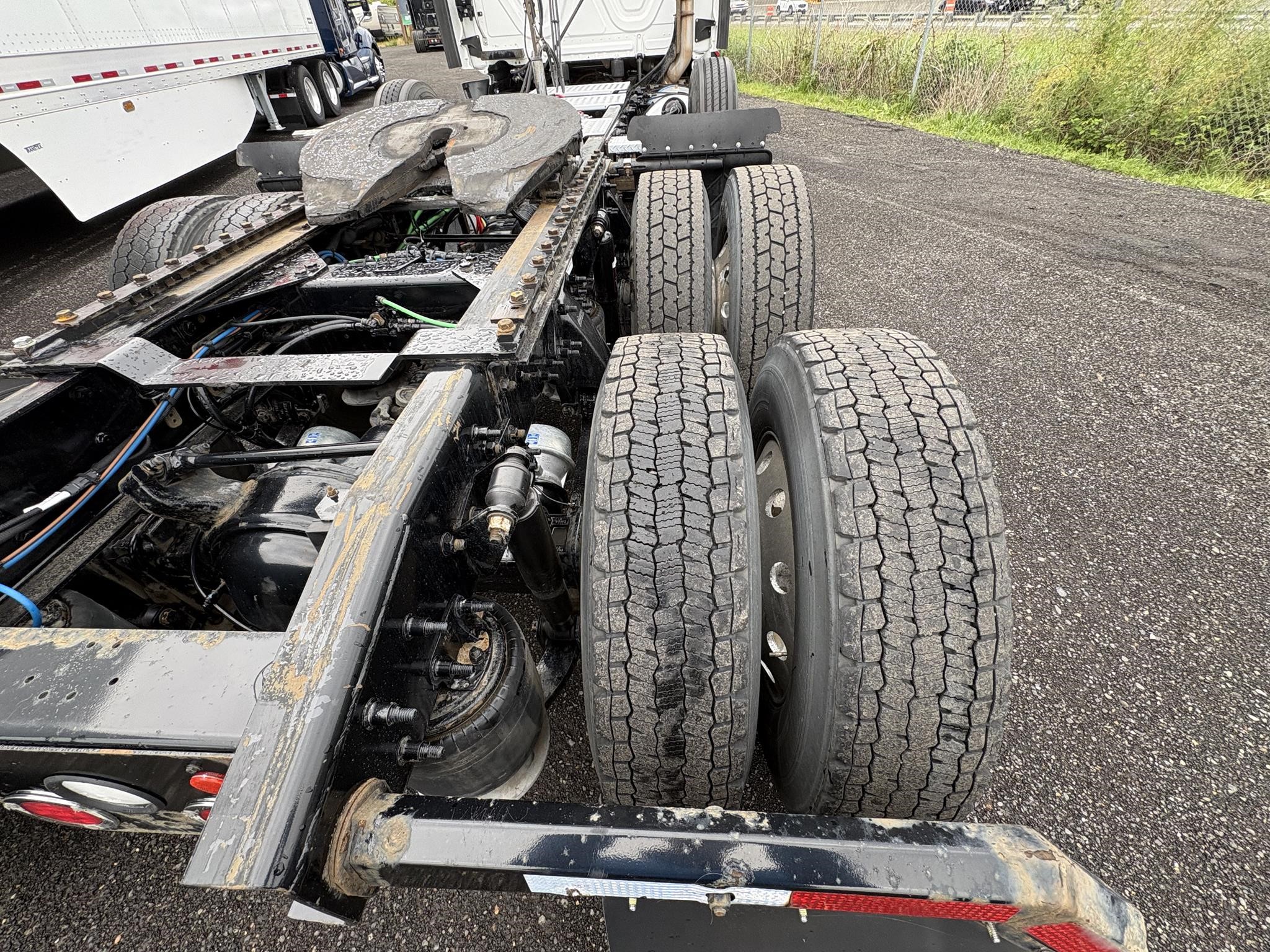 2020 FREIGHTLINER CASCADIA 125 2020 FREIGHTLINER CASCADIA 125 - image 5 of 6