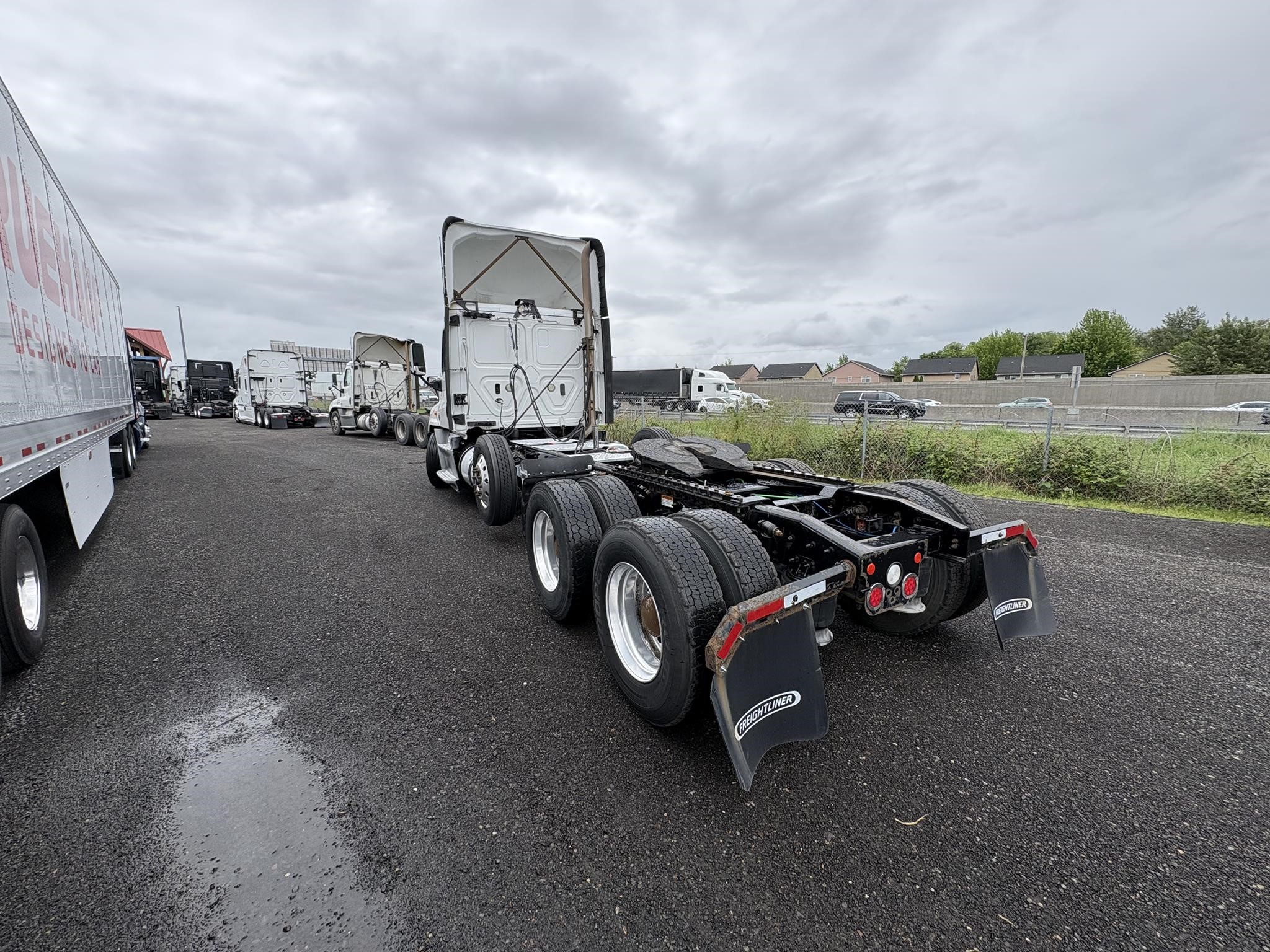 2020 FREIGHTLINER CASCADIA 125 2020 FREIGHTLINER CASCADIA 125 - image 4 of 6