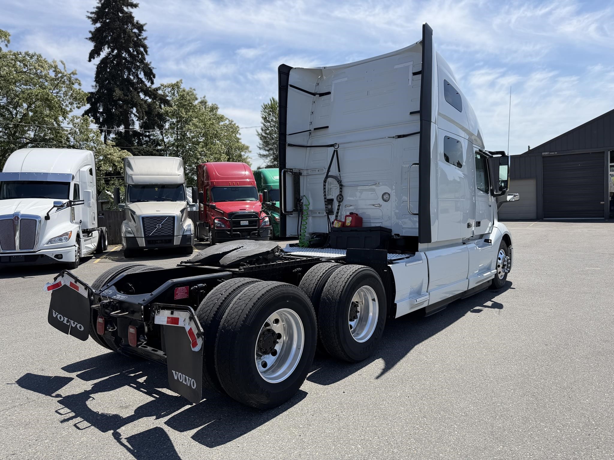 2024 VOLVO VNL64T760 11024584849 2024 VOLVO VNL64T760 11024584849