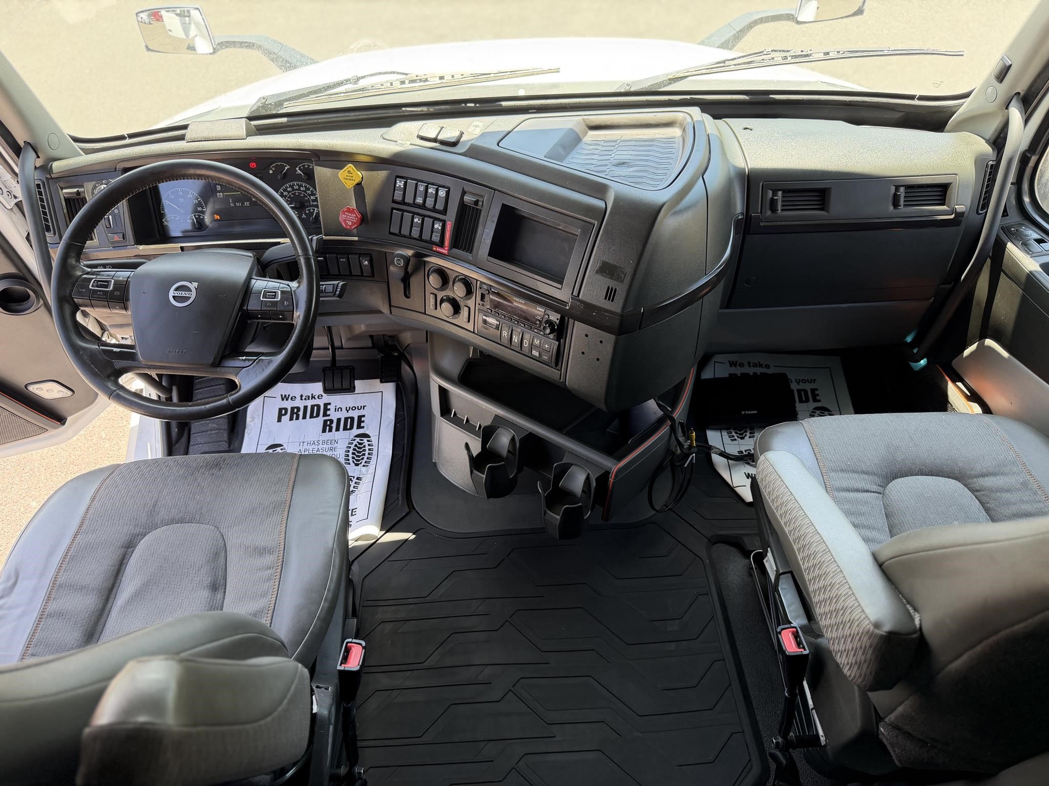 2024 VOLVO VNL64T760 11024584976 2024 VOLVO VNL64T760 11024584976