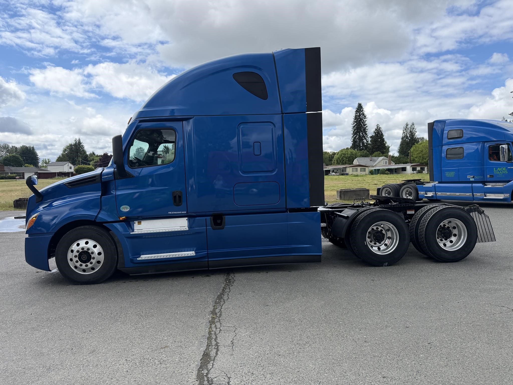 2022 FREIGHTLINER CASCADIA 126 11025215532 2022 FREIGHTLINER CASCADIA 126 11025215532