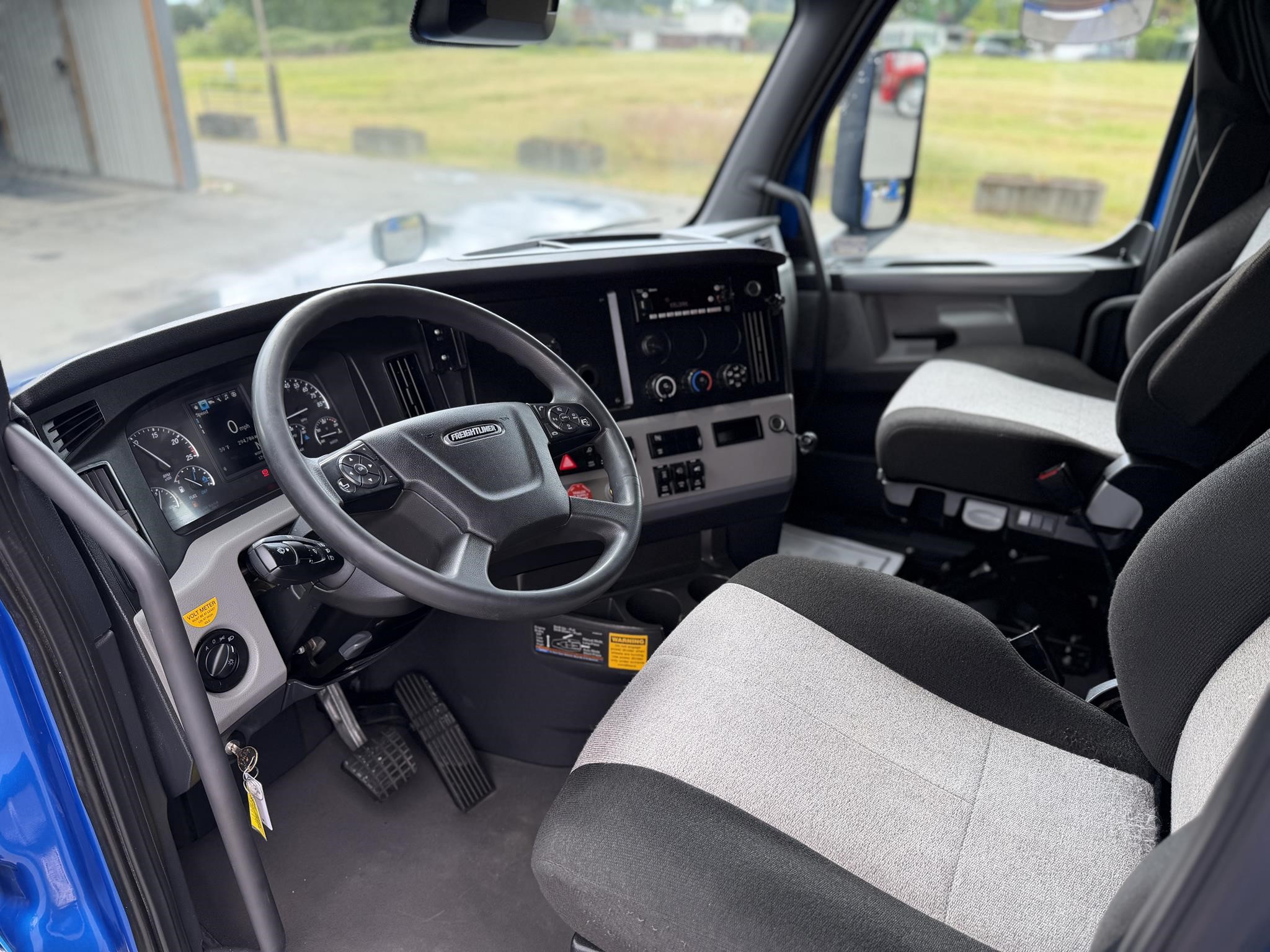 2022 FREIGHTLINER CASCADIA 126 11025215560 2022 FREIGHTLINER CASCADIA 126 11025215560