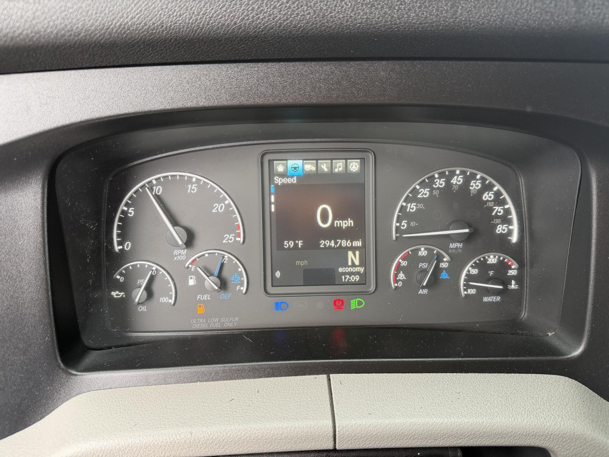 2022 FREIGHTLINER CASCADIA 126 11025215593 2022 FREIGHTLINER CASCADIA 126 11025215593