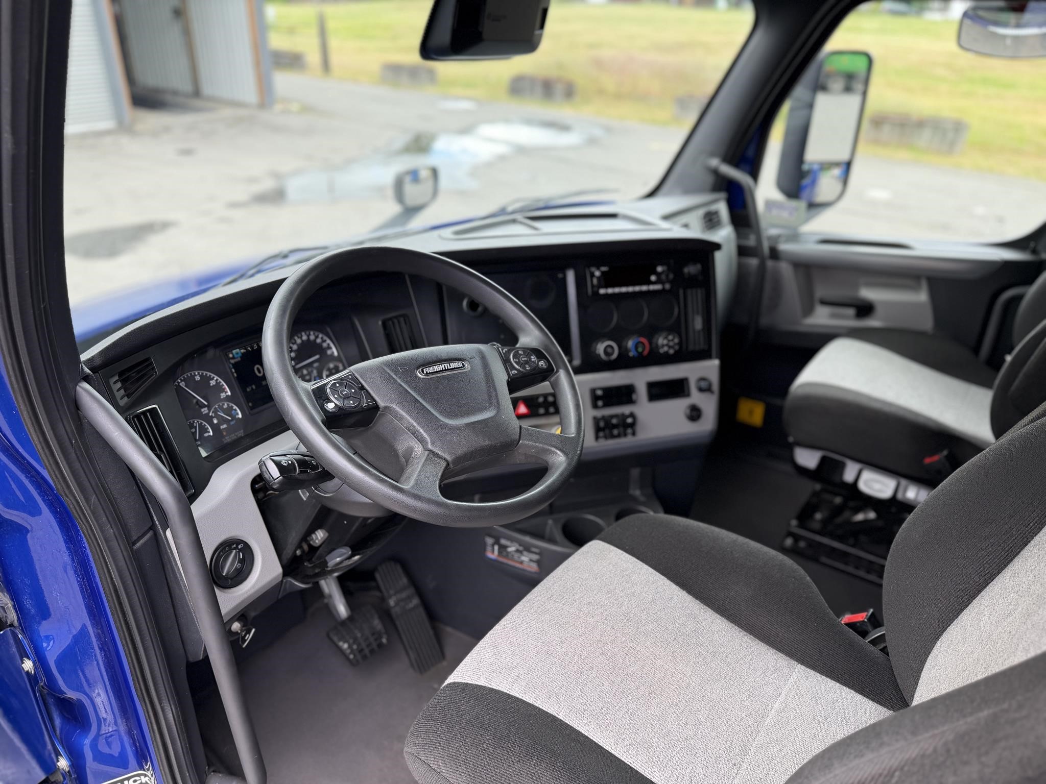 2022 FREIGHTLINER CASCADIA 126 11025217435 2022 FREIGHTLINER CASCADIA 126 11025217435