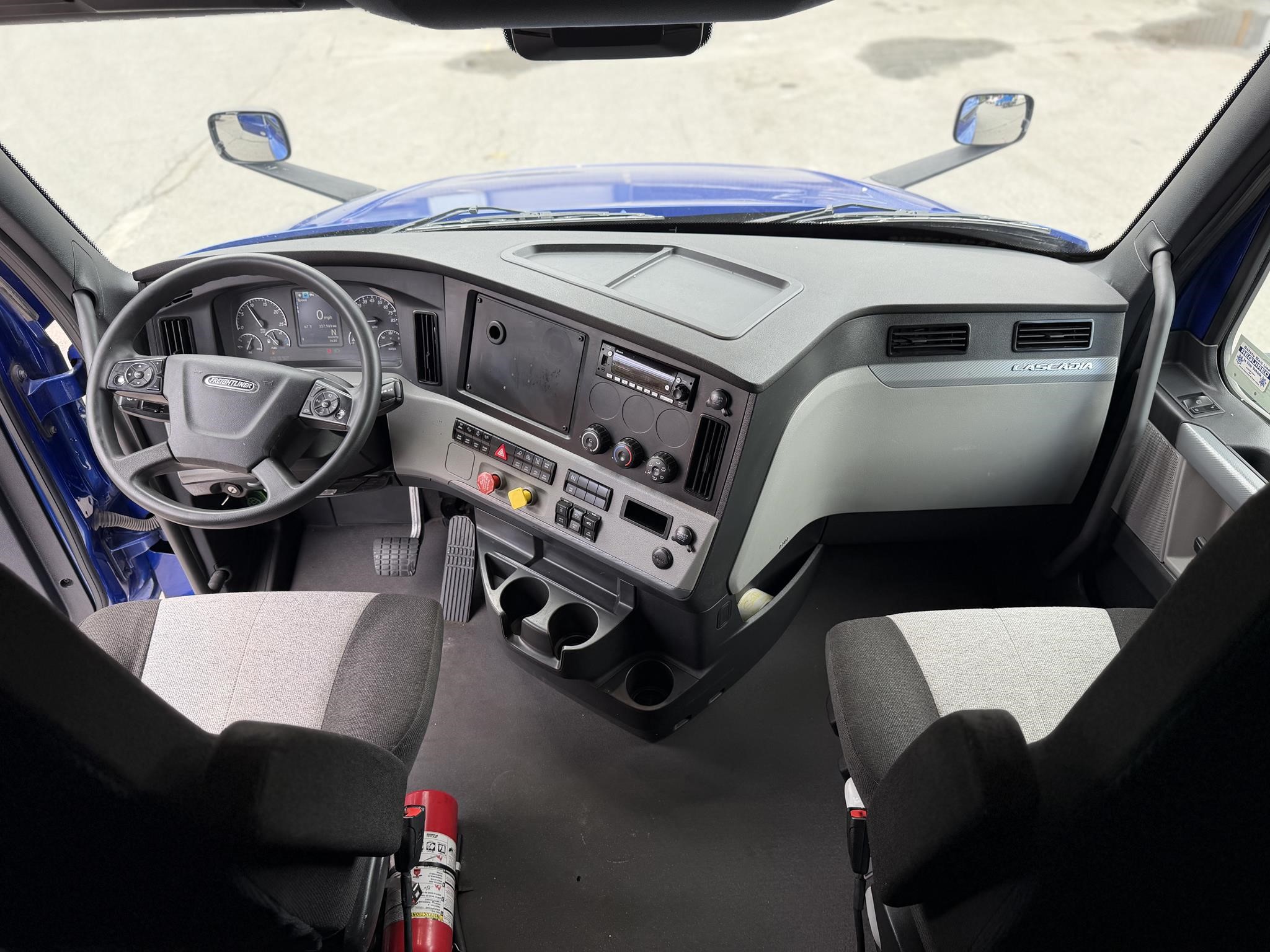 2022 FREIGHTLINER CASCADIA 126 11025217513 2022 FREIGHTLINER CASCADIA 126 11025217513