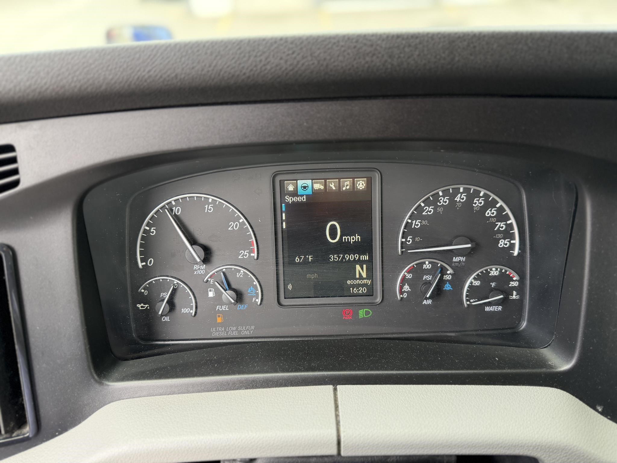 2022 FREIGHTLINER CASCADIA 126 11025217530 2022 FREIGHTLINER CASCADIA 126 11025217530