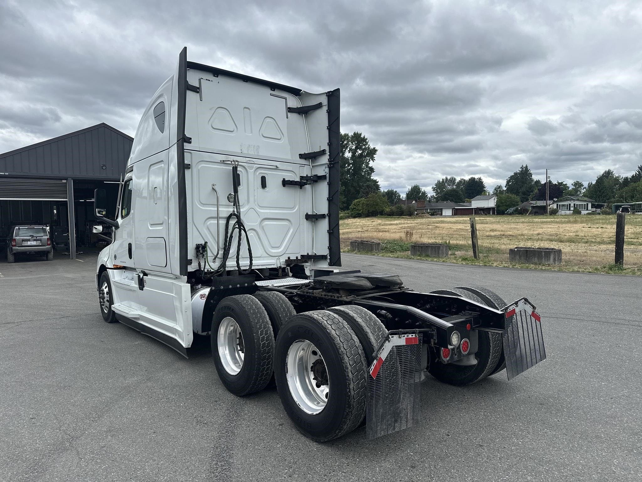 2020 FREIGHTLINER CASCADIA 126 - image 6 of 6