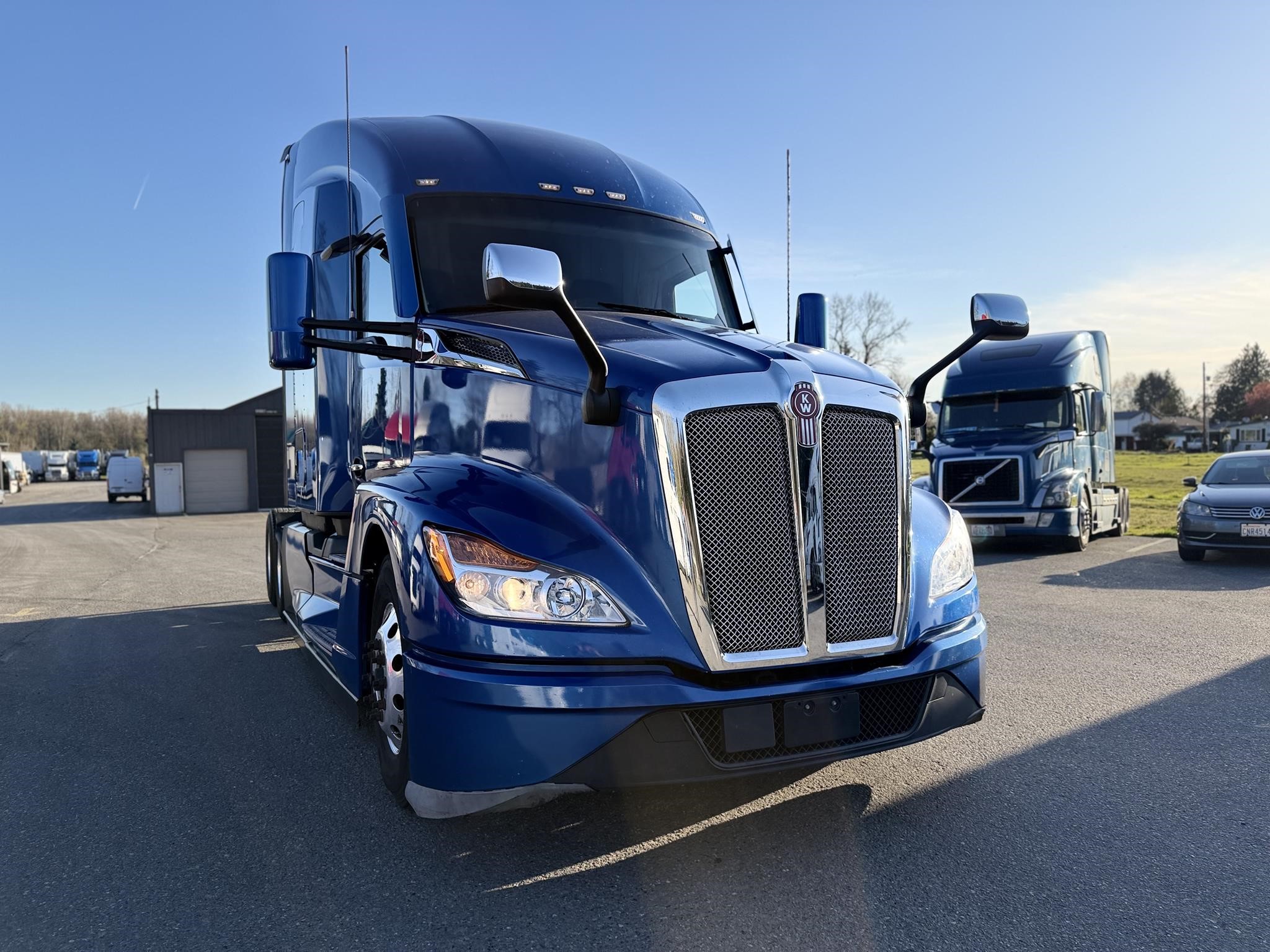 2022 KENWORTH T680 2022 KENWORTH T680 - image 3 of 6