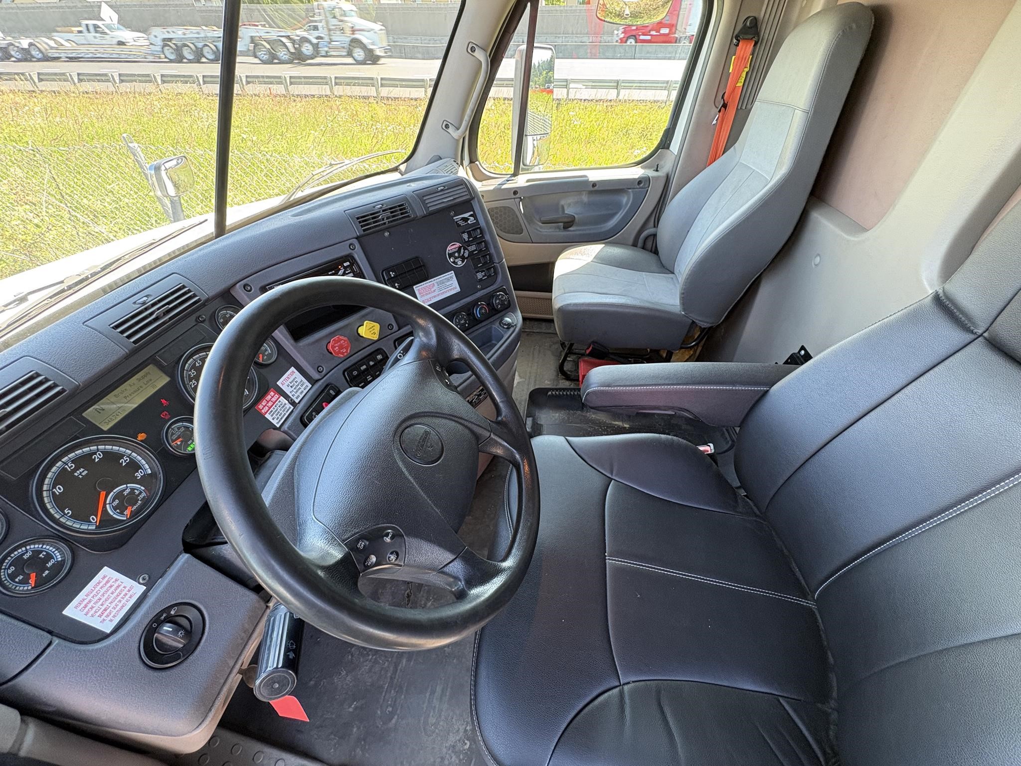 2020 FREIGHTLINER CASCADIA 125 11026513232 2020 FREIGHTLINER CASCADIA 125 11026513232
