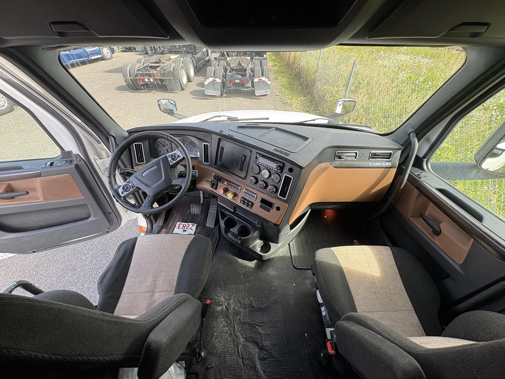 2022 FREIGHTLINER CASCADIA 126 11027230159 2022 FREIGHTLINER CASCADIA 126 11027230159