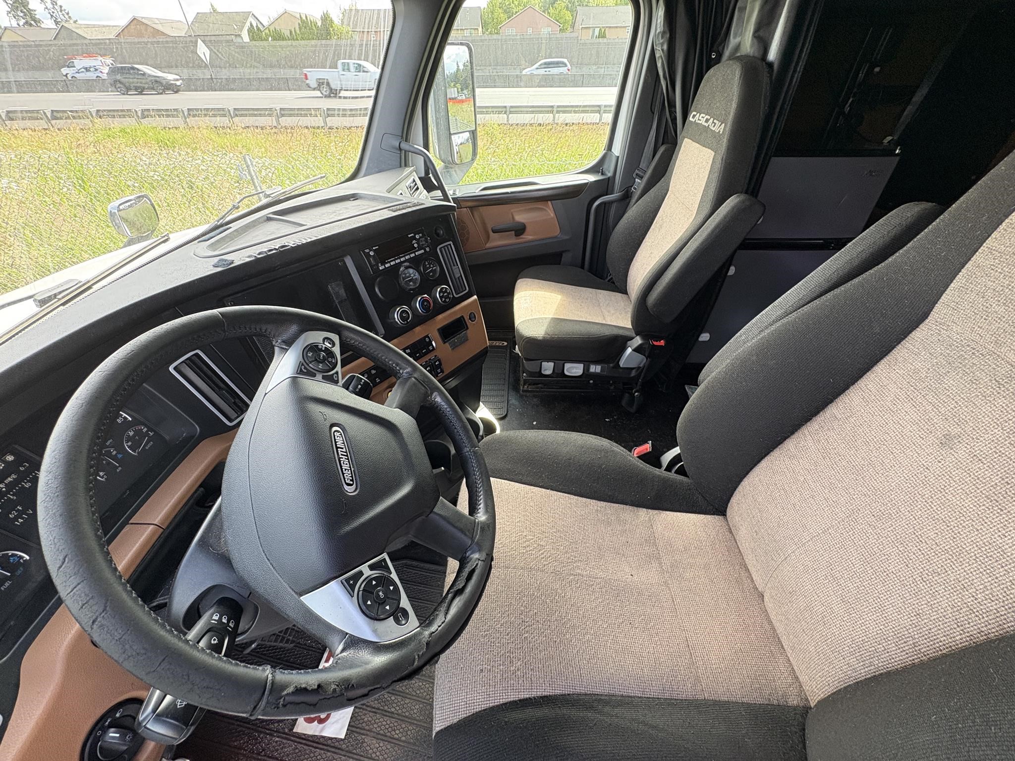 2022 FREIGHTLINER CASCADIA 126 11027230166 2022 FREIGHTLINER CASCADIA 126 11027230166