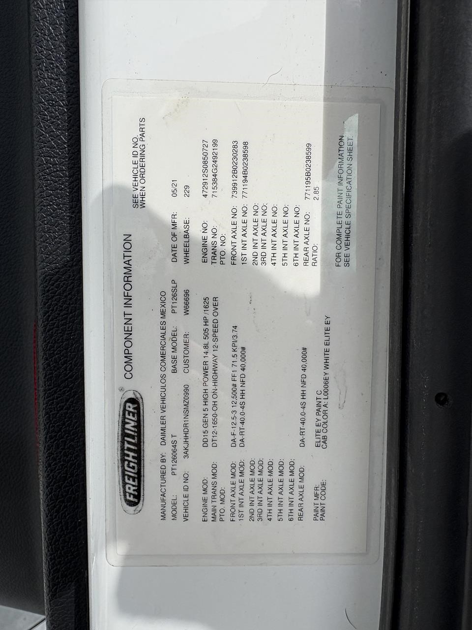 2022 FREIGHTLINER CASCADIA 126 11027230197 2022 FREIGHTLINER CASCADIA 126 11027230197
