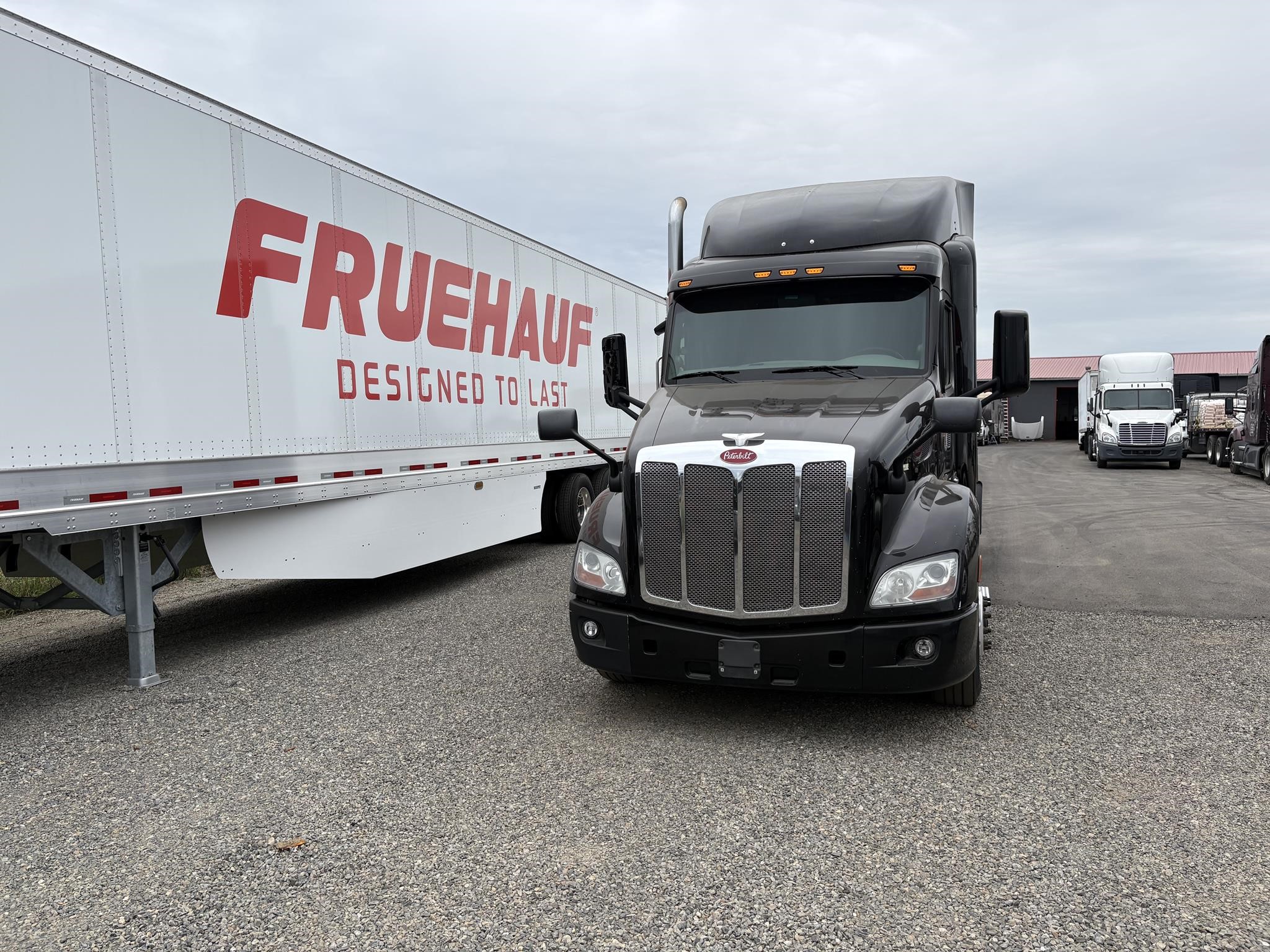 2019 PETERBILT 579 2019 PETERBILT 579 - image 2 of 6
