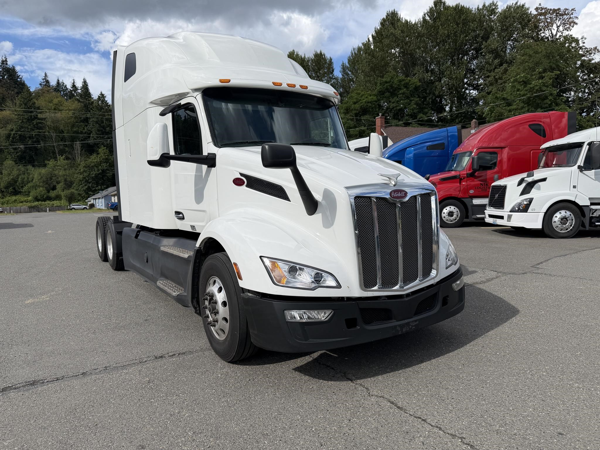 2023 PETERBILT 579 2023 PETERBILT 579 - image 3 of 6