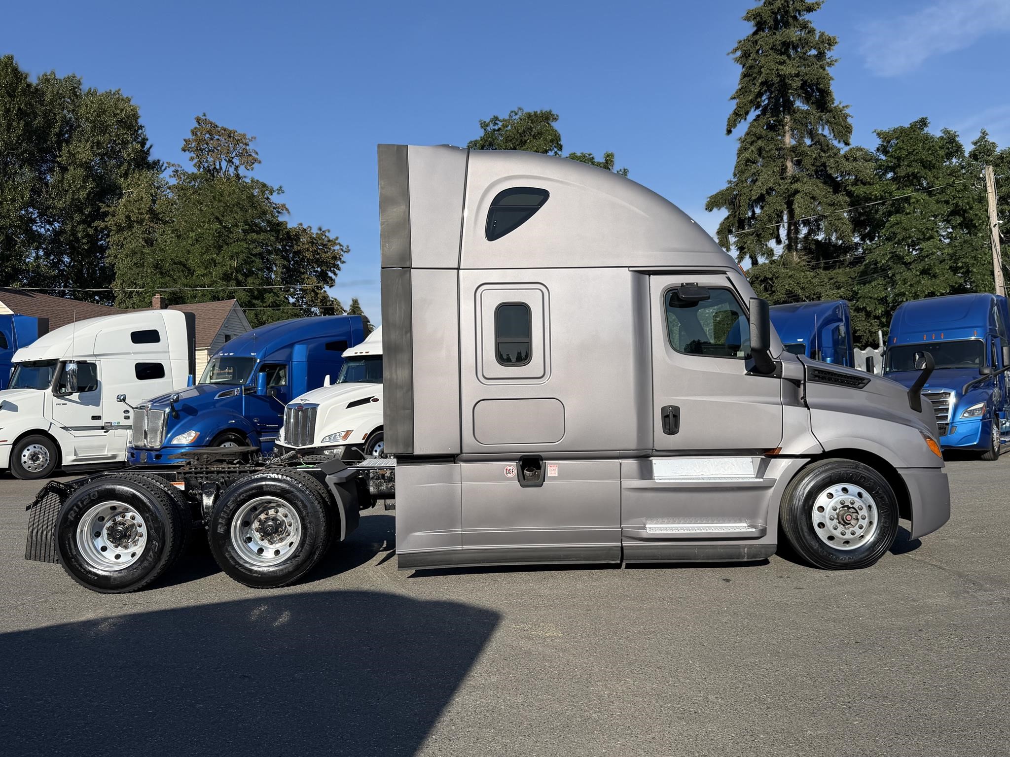 2022 FREIGHTLINER CASCADIA 126 11032524176 2022 FREIGHTLINER CASCADIA 126 11032524176