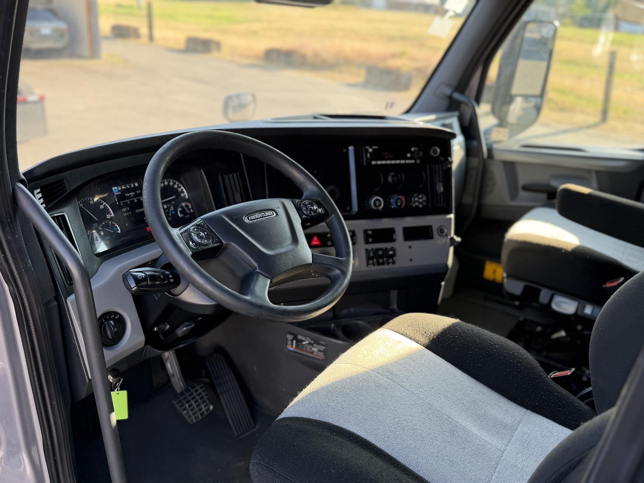 2022 FREIGHTLINER CASCADIA 126 11032524355 2022 FREIGHTLINER CASCADIA 126 11032524355
