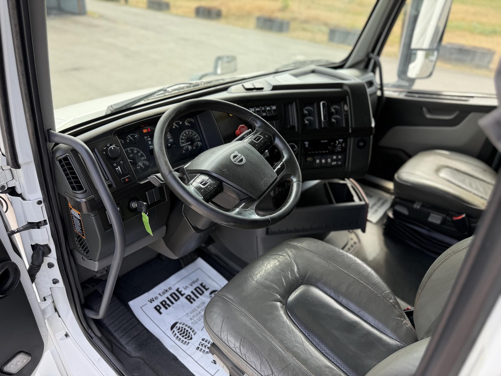 2020 VOLVO VNL64T860 11034964330 2020 VOLVO VNL64T860 11034964330