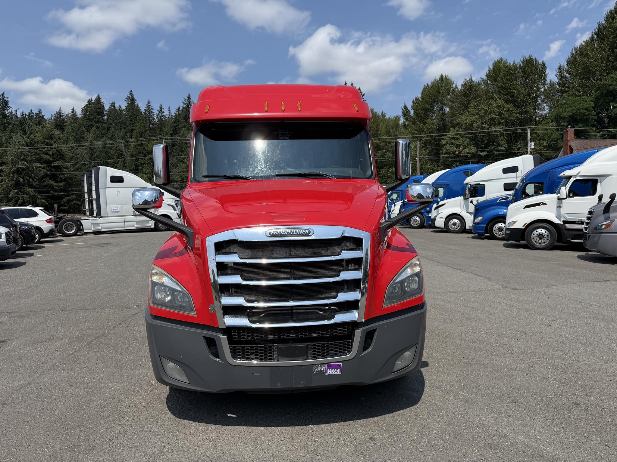 2020 FREIGHTLINER CASCADIA 126 2020 FREIGHTLINER CASCADIA 126 - image 2 of 6