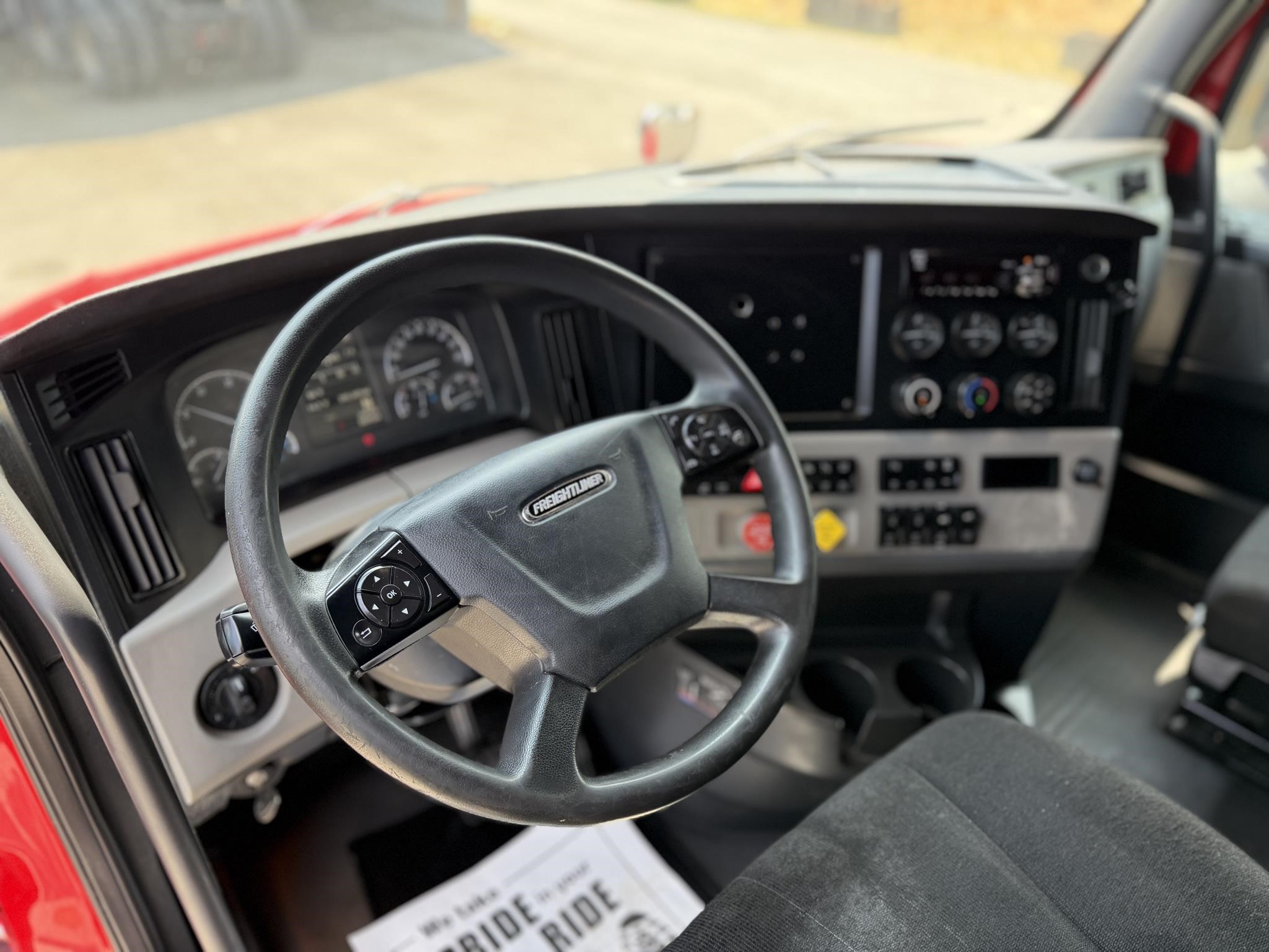 2020 FREIGHTLINER CASCADIA 126 11035587373 2020 FREIGHTLINER CASCADIA 126 11035587373
